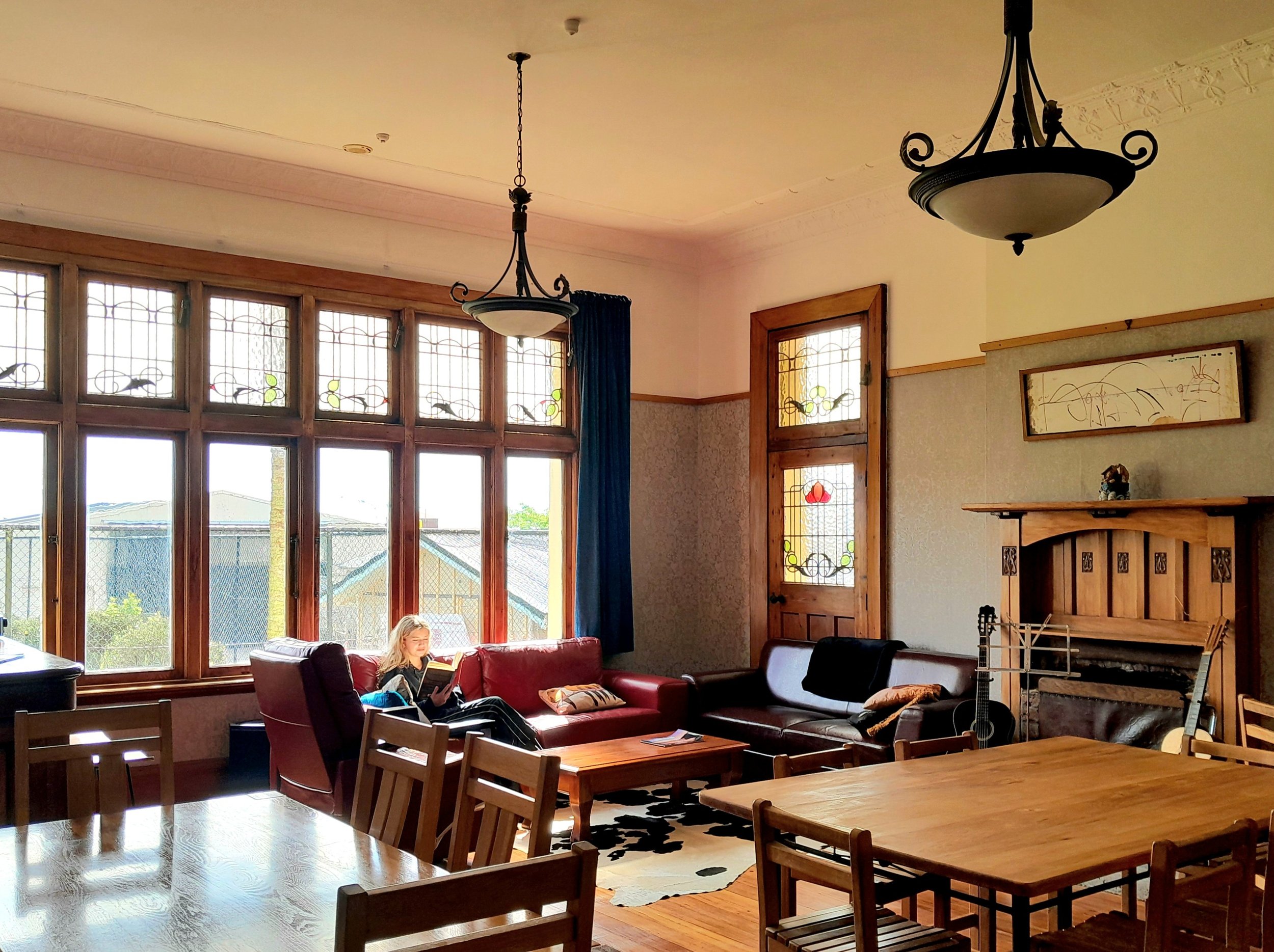 Dining room 2.jpg