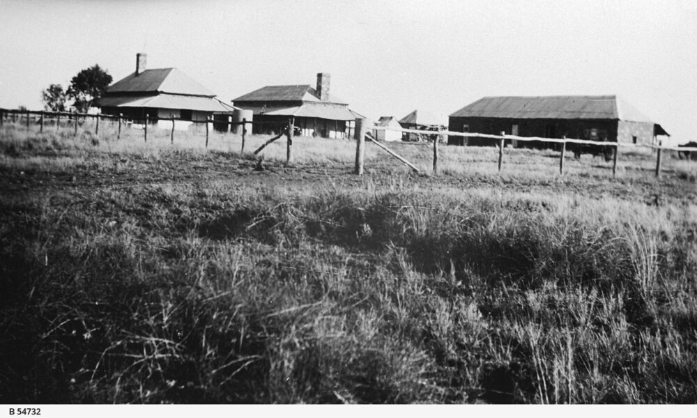 Photo 2) Overland telegraph station at Tennant Creek. Approximately 1939