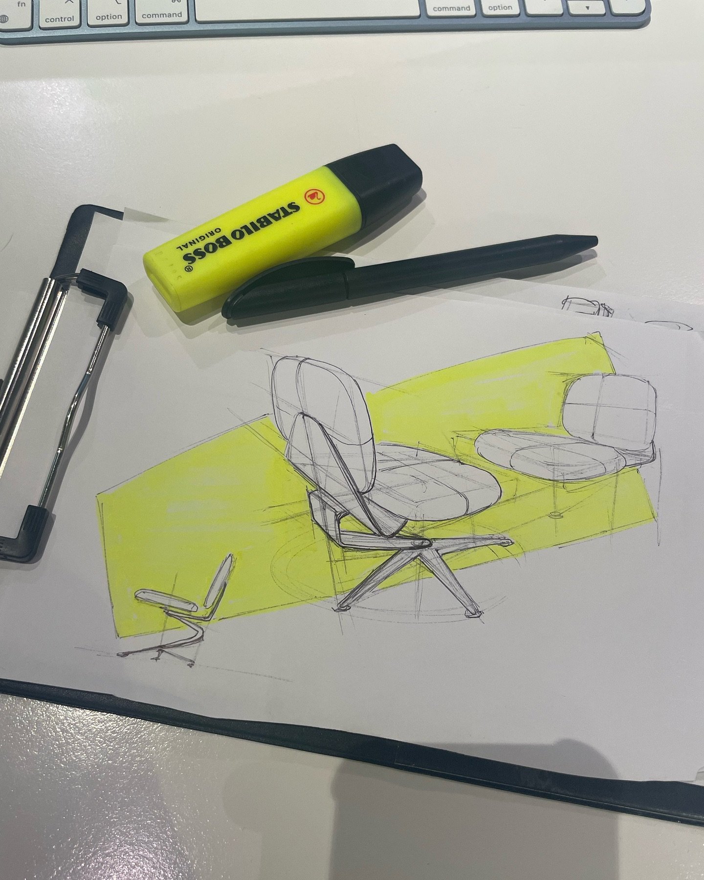 #sketchaday 🖊️ 🟡