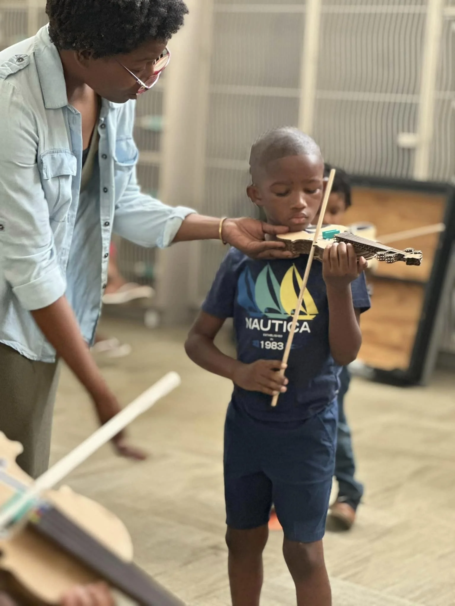 StringRise supports educators and students to produce high-level sound for violin, viola, cello and bass.
