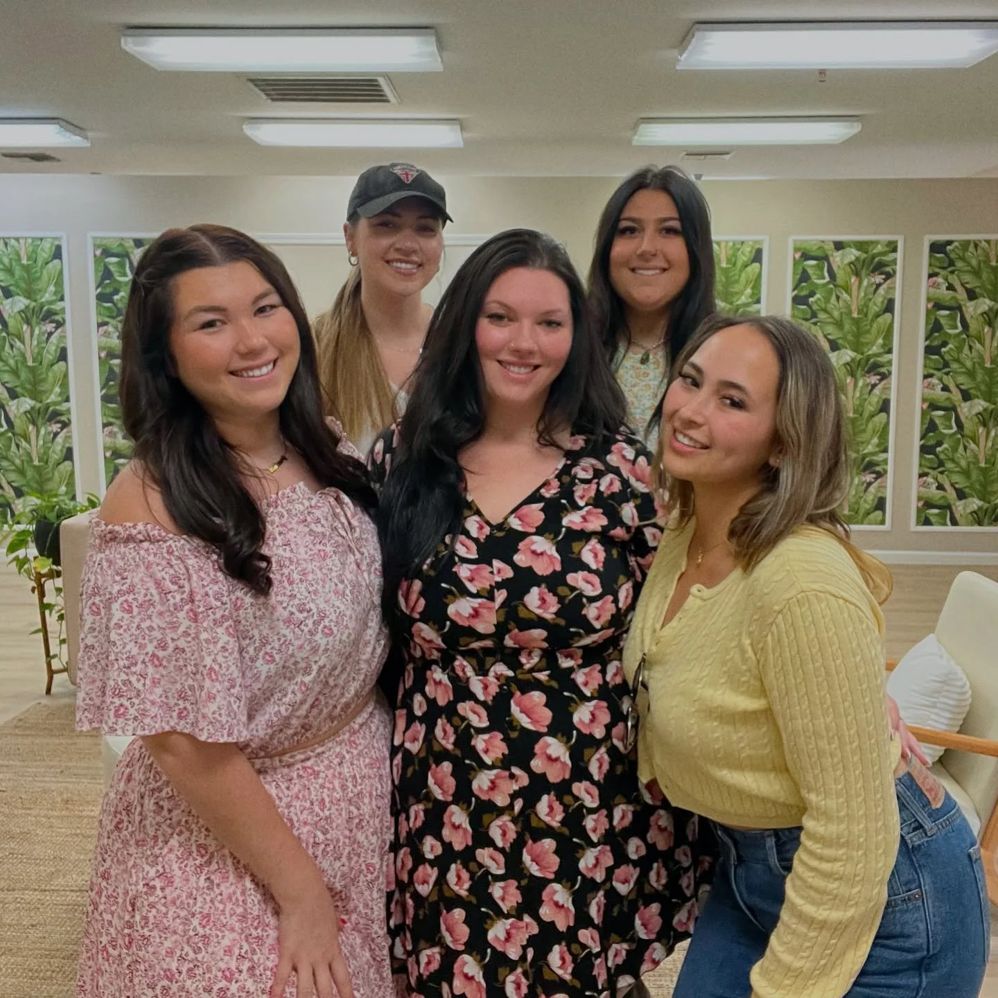 Happy 1st Day of Spring! 🌸🌷🌼
Xoxoxo - Sweet Soul Girlies ✨💖🫶🏼
.
.
.
.
.
#sweetsoul #sweetsoulbeautybar #community #sonoma #sonomacounty #sonomaesthetician #sonomalashartist #petaluma #napa #sonomanailtech #sonomanailartist #waxing #lashextentio