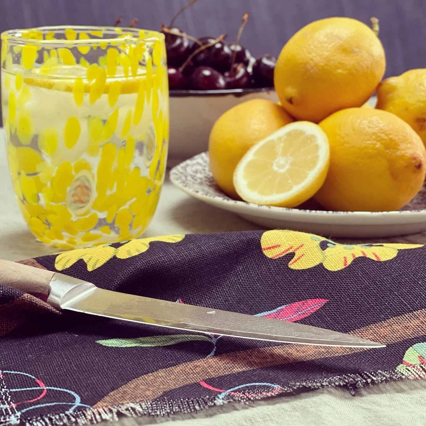 it’s a lemonade kinda day π π π  #home #fabric #table #glass #liberty #svenskttenn #murano #casacelva #sunshine #summer #sun #design #interiors #styling #london #instainteriors #house #shopping #tabledecor #tablecloth #linen #burleighpottery