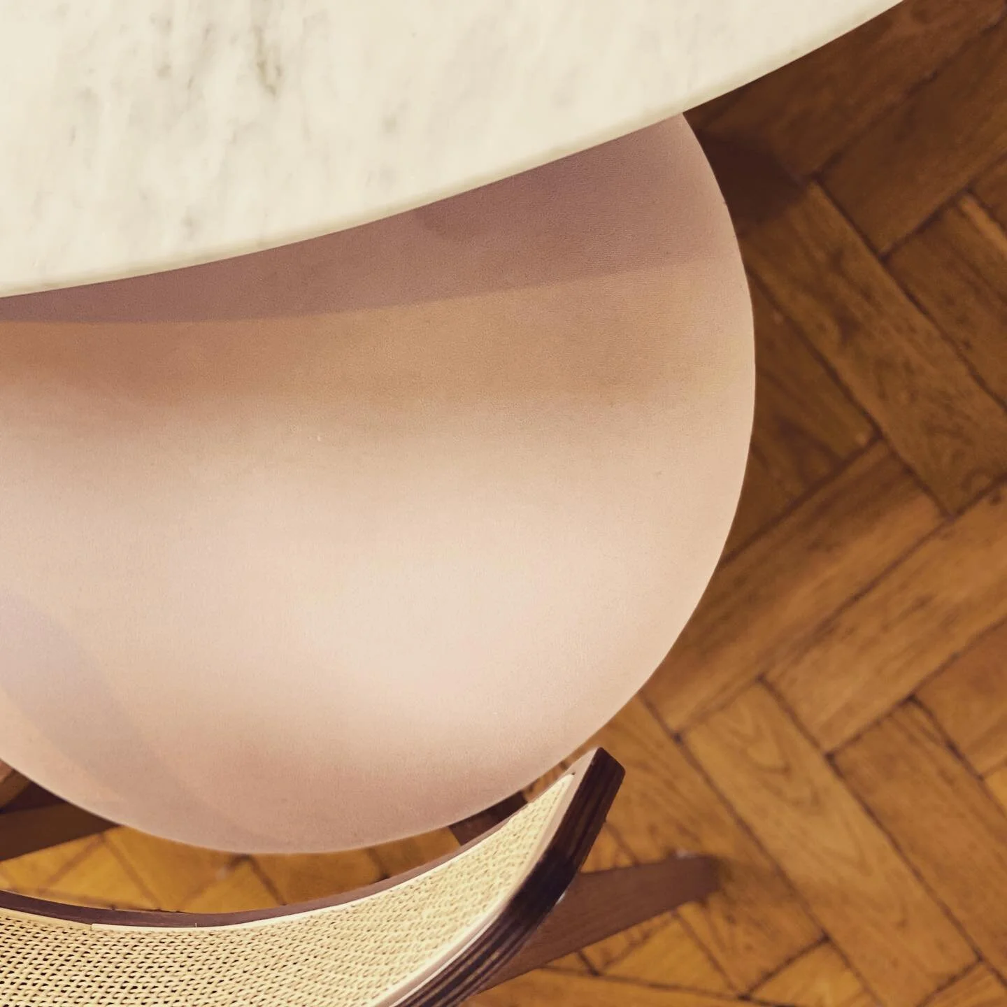 Dining #interiors #table #chair #herringbone #woodenfloor #flooring #marble #diningchair #suede #velvet #pink #project #design #skandium #rattan #original