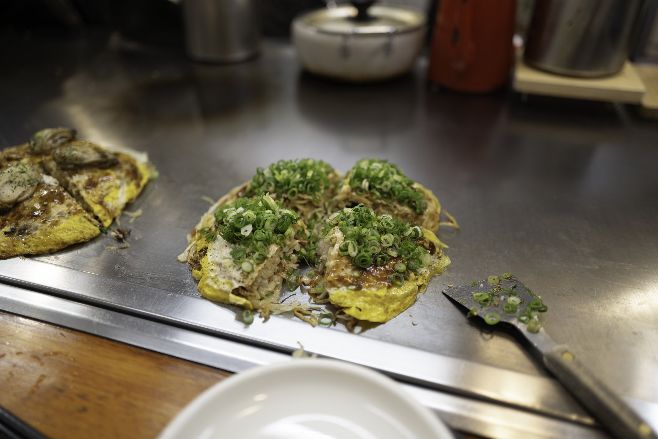 Hiroshima Okonimiyaki - Okonomimura -1080112.jpg