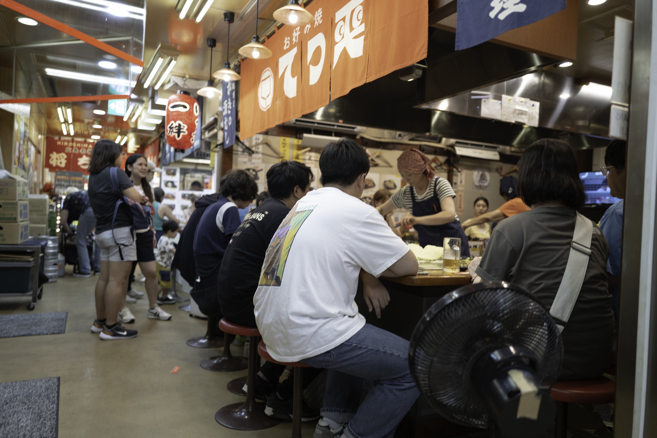 Hiroshima Okonimiyaki - Okonomimura -1080043.jpg