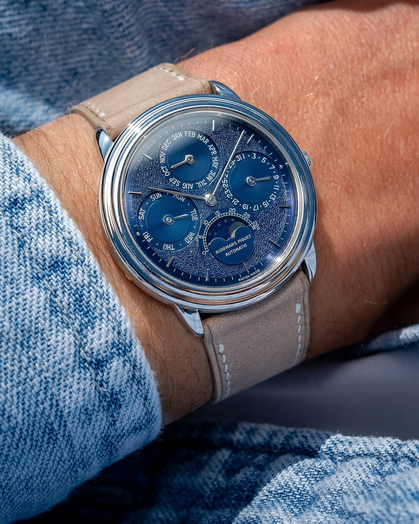 Audemars Piguet&rsquo;s perpetual calendars from the late 20th century are something else.

 Shot for @watchbrotherslondon