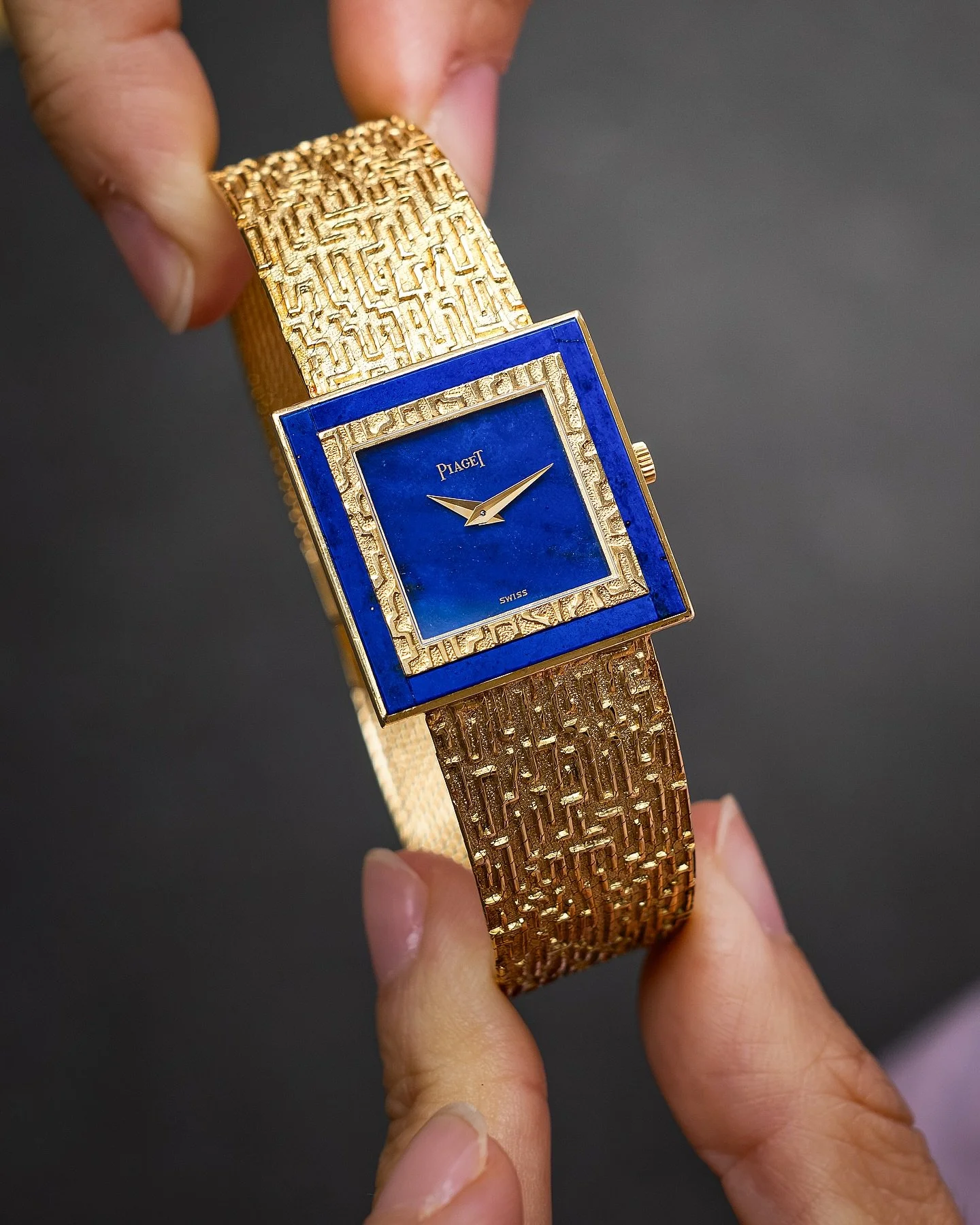 A mini 24 hours in New York with the Leica Q3 28mm, starting with the Piaget 9200 via @antiquroum 💥