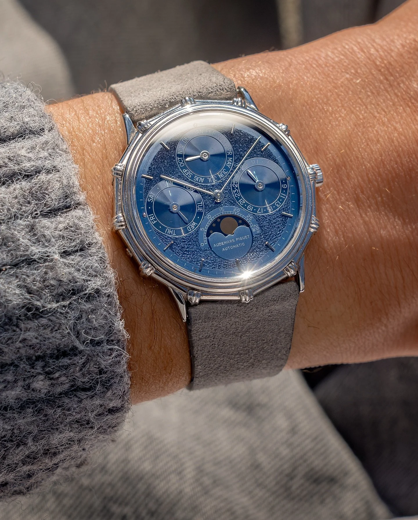 Today is AP day.

Dial, case, movement - there&rsquo;s so much to admire about these neo-vintage Tuscan QPs in platinum. 

Shot for @watchbrotherslondon 💥