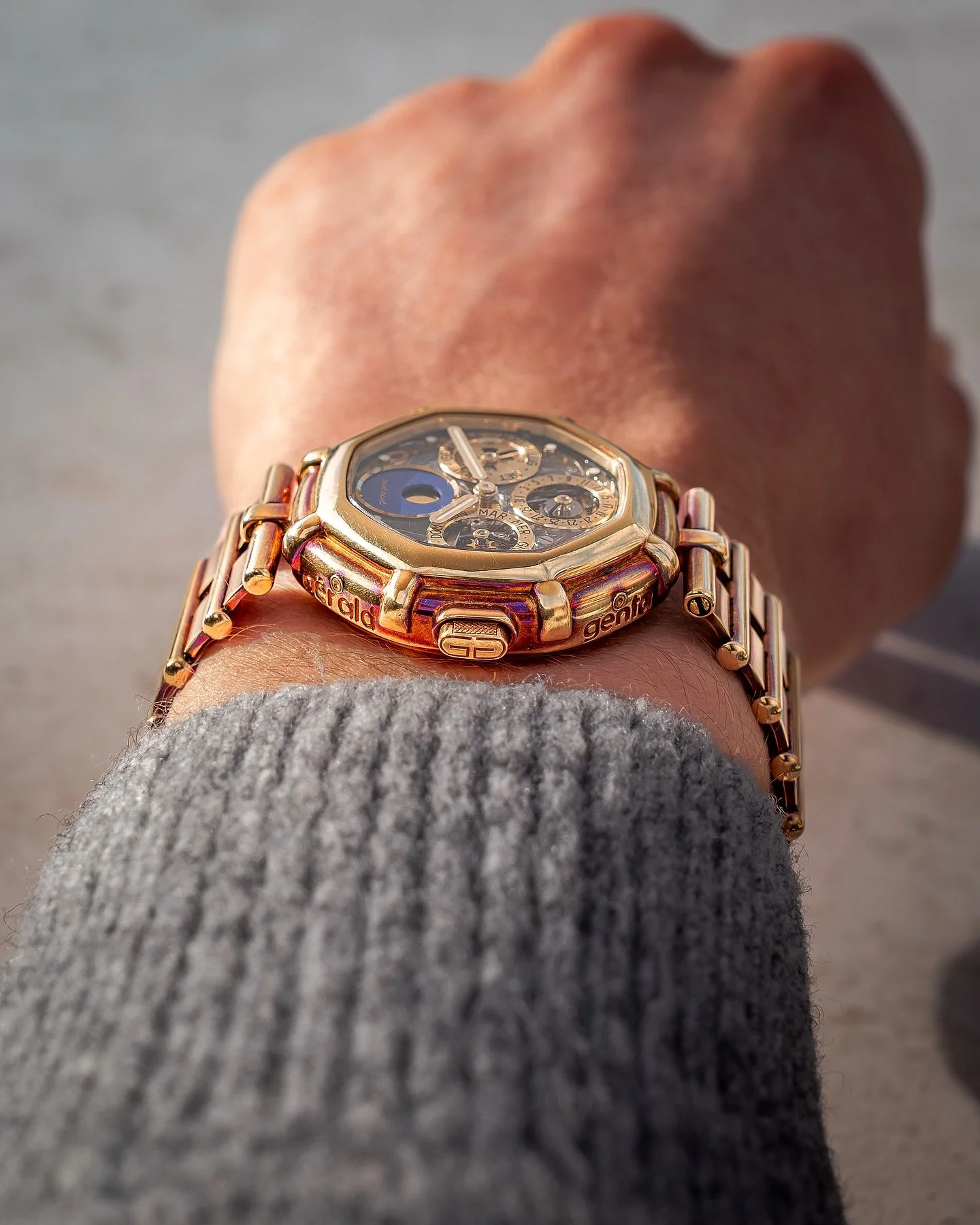 Epic purple patina on this Genta 💥

@watchbrotherslondon