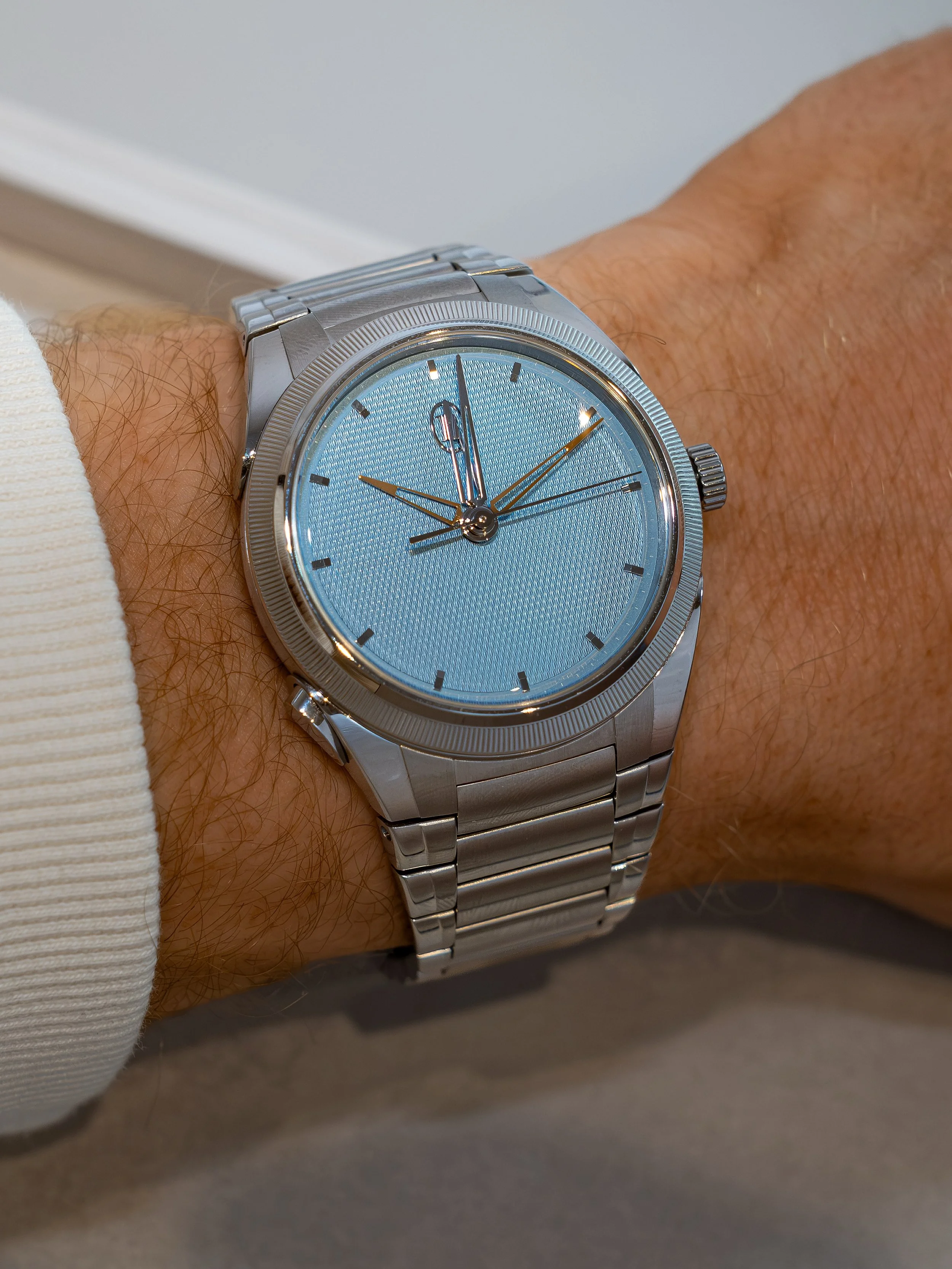Swipe to see the chronograph hands disappear on the new @parmigianifleurier Tonda Chronographe Myst&eacute;rieux 👉

PF has consistently released hit after hit at Watches and Wonders over the past few years, and between this and the hand-hammered dia