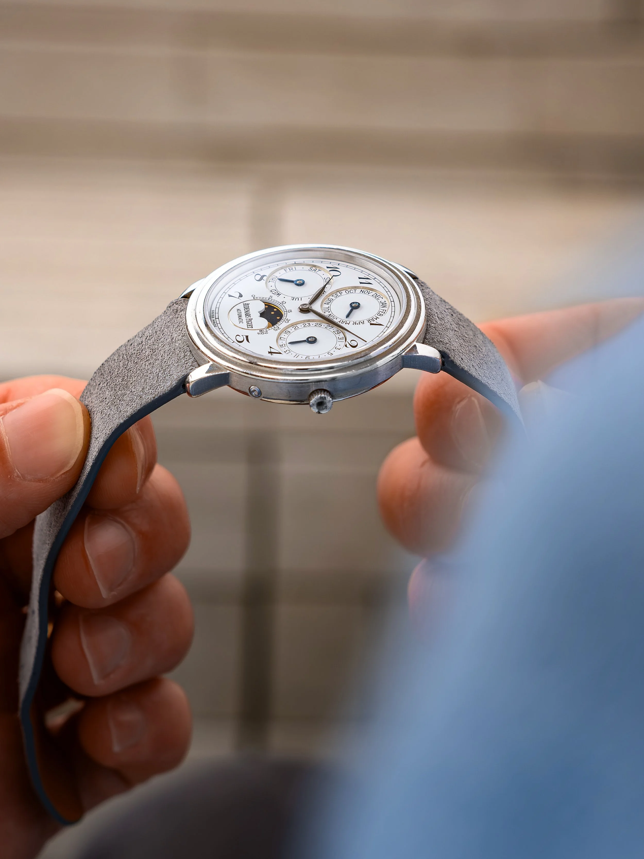 It&rsquo;s always been about showing watches from angles and perspectives you don&rsquo;t see anywhere else ⬆️

Totally obsessed with the Breguet numerals on this platinum APQP.

Only from @watchbrotherslondon, of course 💥