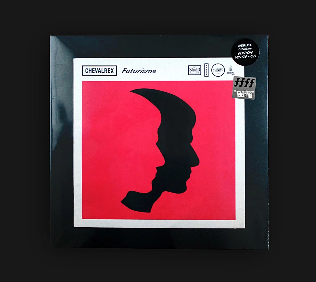 Couverture d'un album intitulé 'Futurisme' par Chevalrex, avec une illustration de deux profils de visage en silhouette, superposés, sur un fond rose.