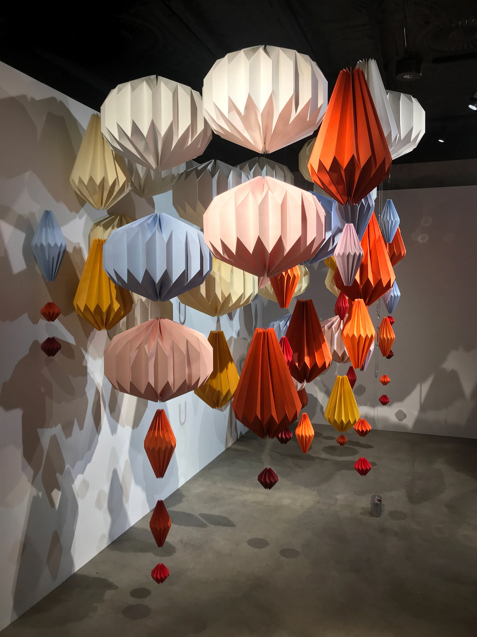 Suqqu_installation_2_Lydia_Shirreff.jpg