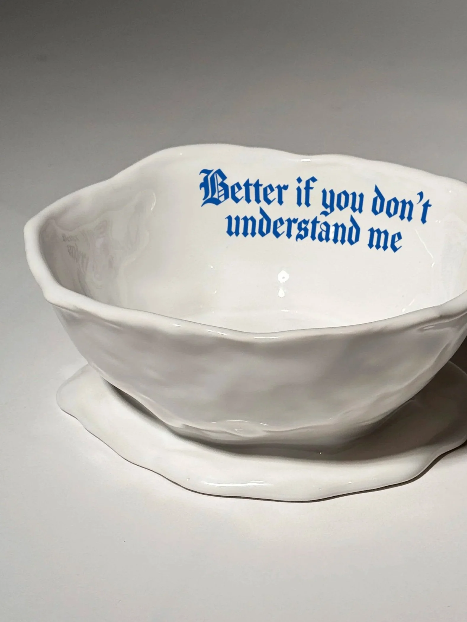 Issues Pet Bowl - "Better if you don't understand me"