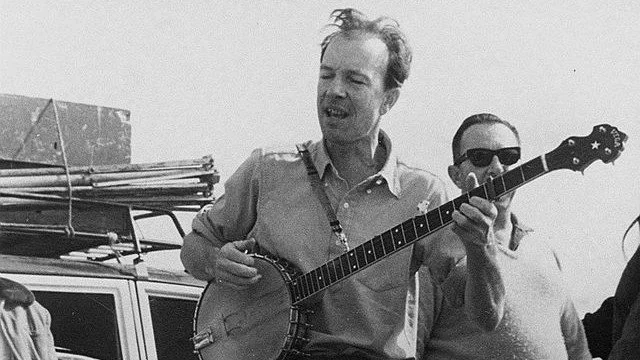 Pete_Seeger_in_Israel_1964.jpg