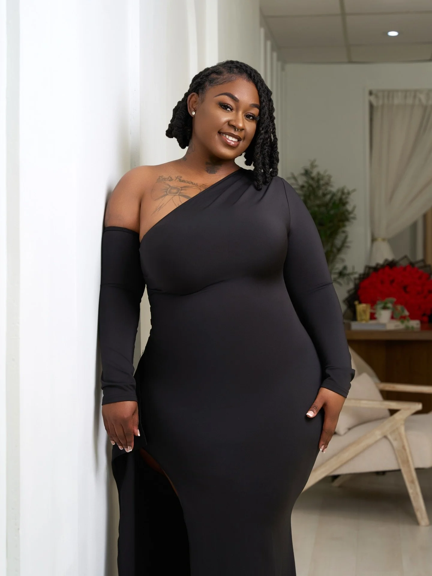 Step into the spotlight Today is all yours 🌹 

#shotbybost #jacksonvillephotographer #wedding