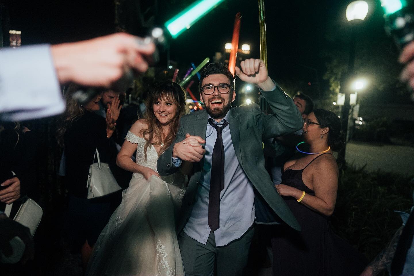 May the 4th be with you! So many great Star Wars details from Cara &amp; Tyler&rsquo;s wedding, but the light saber send off has got to be my fave! 

Planner: @taylored.affairs 
HMUA: @freshsarasota Tammy 
Florals: @sueellensfloralboutique 
Venue: @s