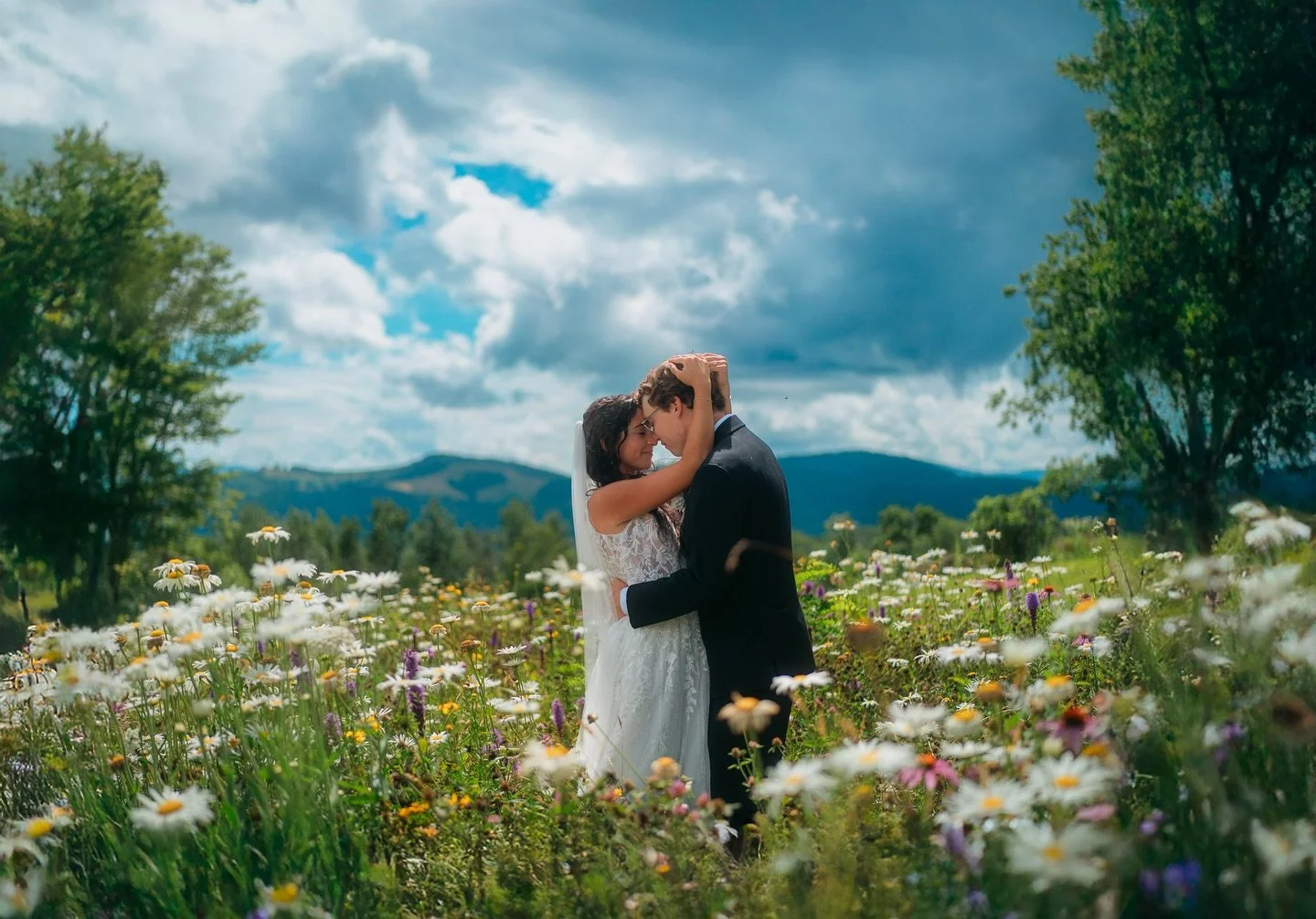 Some days truly are sunshine and rainbows. The mountains put on a spectacular show to celebrate Sarah &amp; Jordan&rsquo;s big day @appalachianview