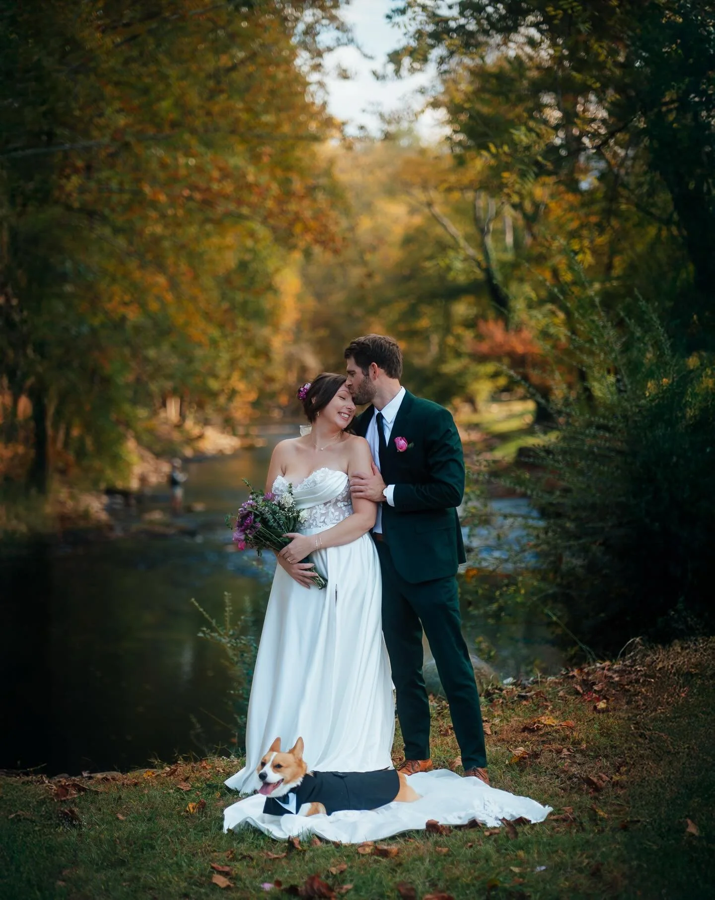 Corie, Spencer and the handsomest little Corgi ❤️🐶 Just some fall wedding inspiration for all you Autumn brides out there planning away! 🍂🍁

#ncwedding #ashevilleweddingphotographer #ncweddingphotographer #miweddingphotographer #flweddingphotograp