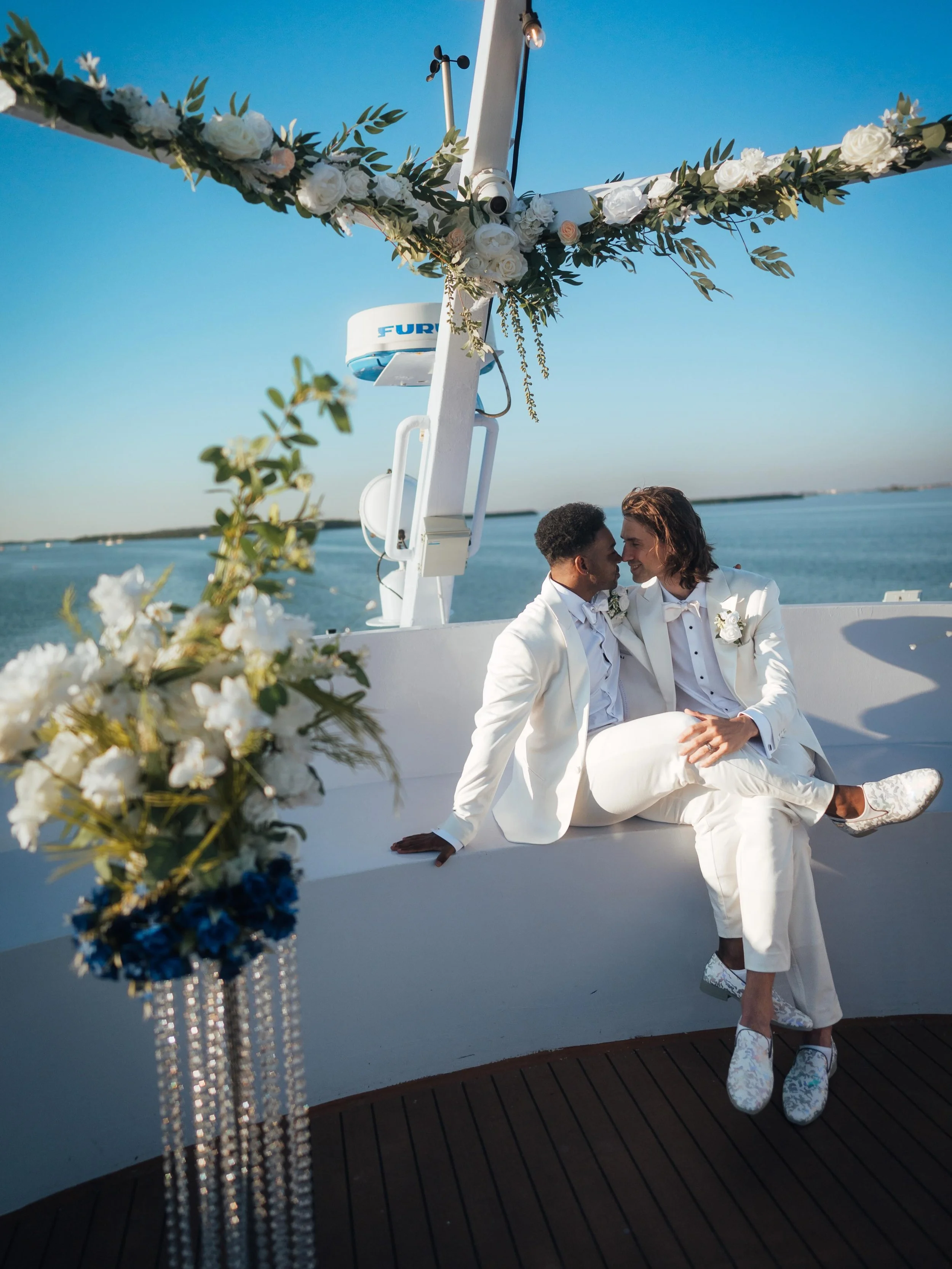 Ian and Jonathan aboard @yachtstarship ❤️ 🛥️🌅🌴

Clearwater Florida wedding on yacht with reception party 

#flweddingphotographer #boatwedding #gaywedding #clearwaterwedding #miweddingphotographer