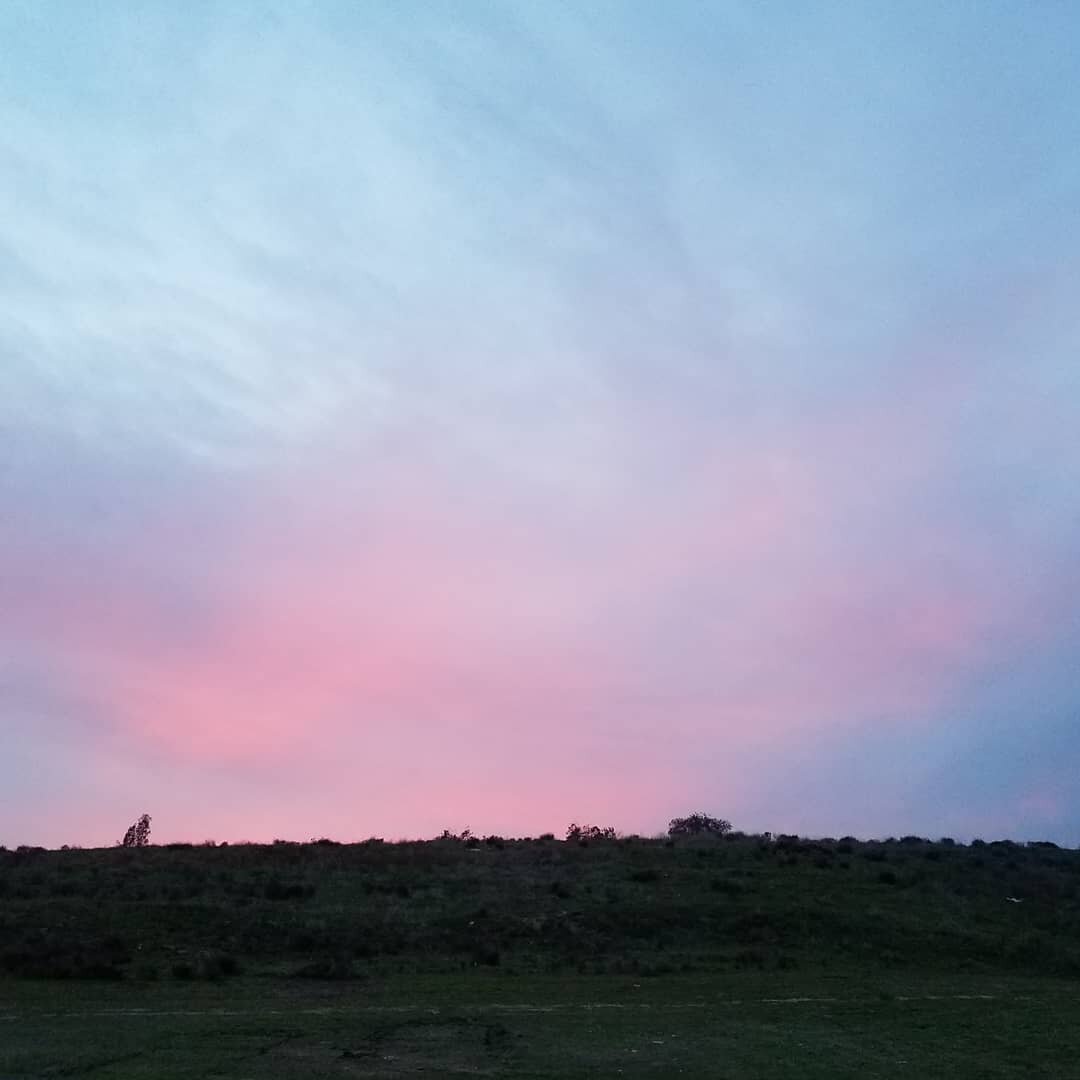 Beautiful #sunset tonight to close up the #blueandgray2018 #moorpark #civilwarreenactment. #blueandgray