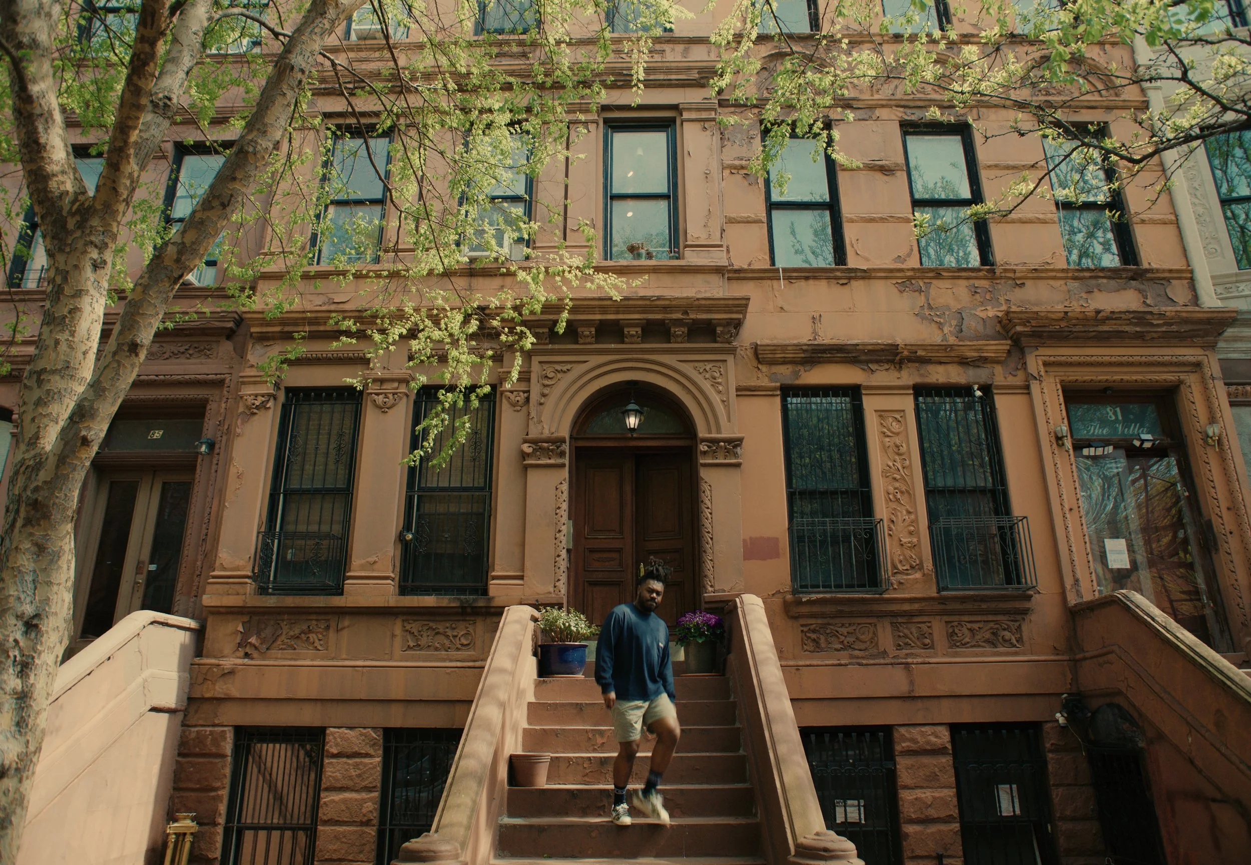 STOOP V1.00_00_08_06.Still003.jpg