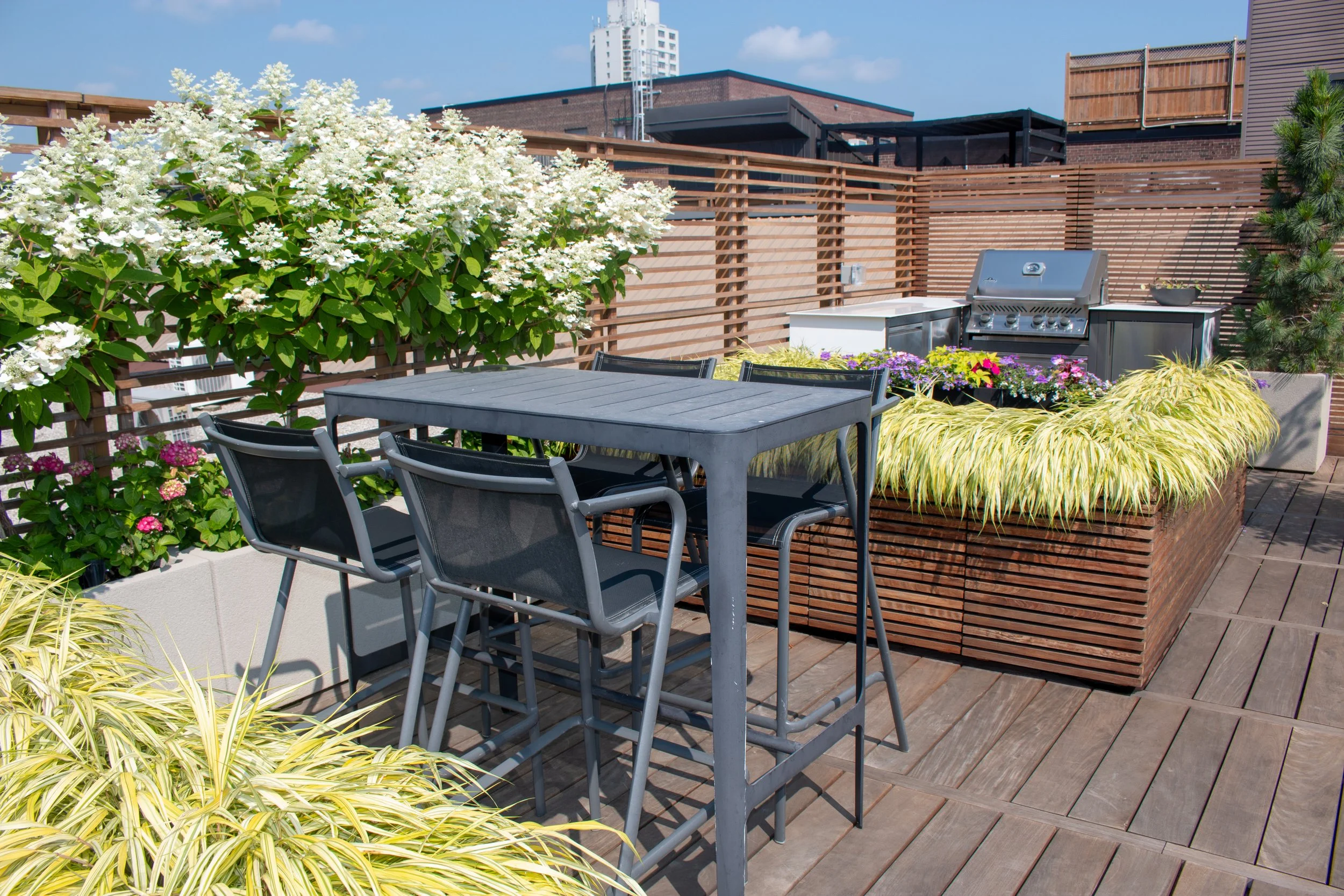 BOX_DESIGN_leslieville_rooftop_luxury_rooftop_custom_garden_oasis_terrace_planter_boxes_patio_08.jpg