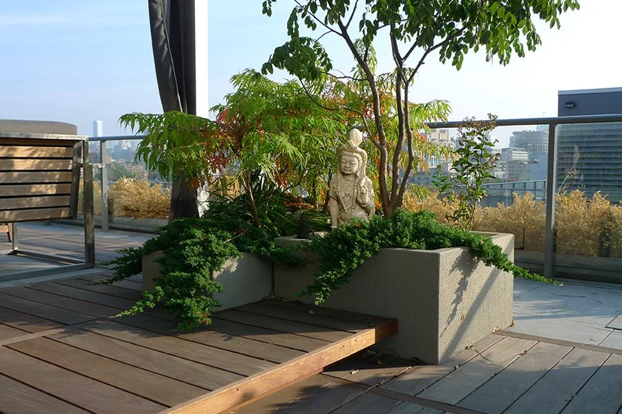 BOX_DESIGN_kingwest4_outdoor_terrace_design_toronto_custom_garden_oasis_planter_boxes_japanese_04.jpg