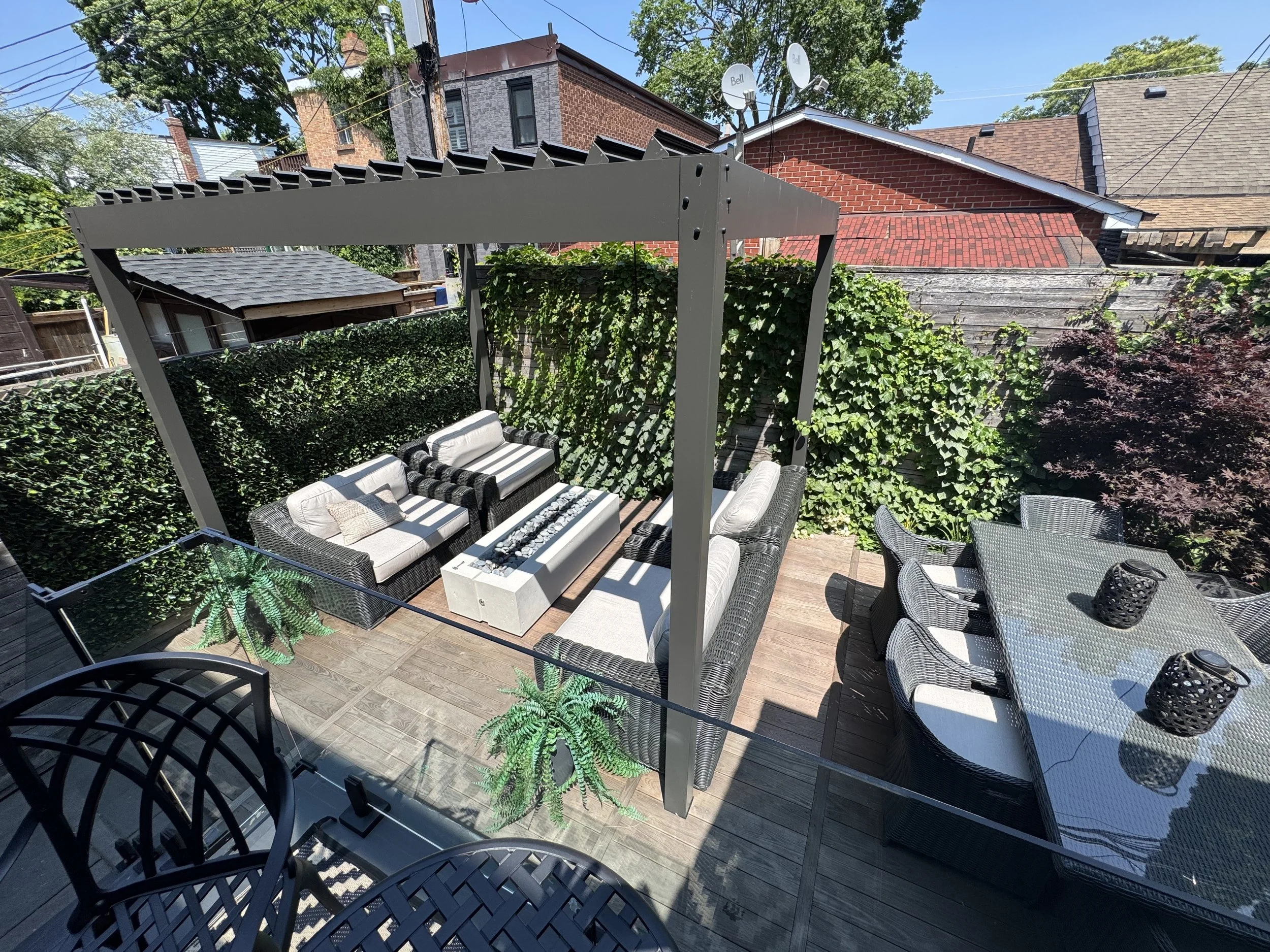 BOX_DESIGN_queen_west_toronto_terrace_design_build_patio_table_custom_pergola_11.jpg