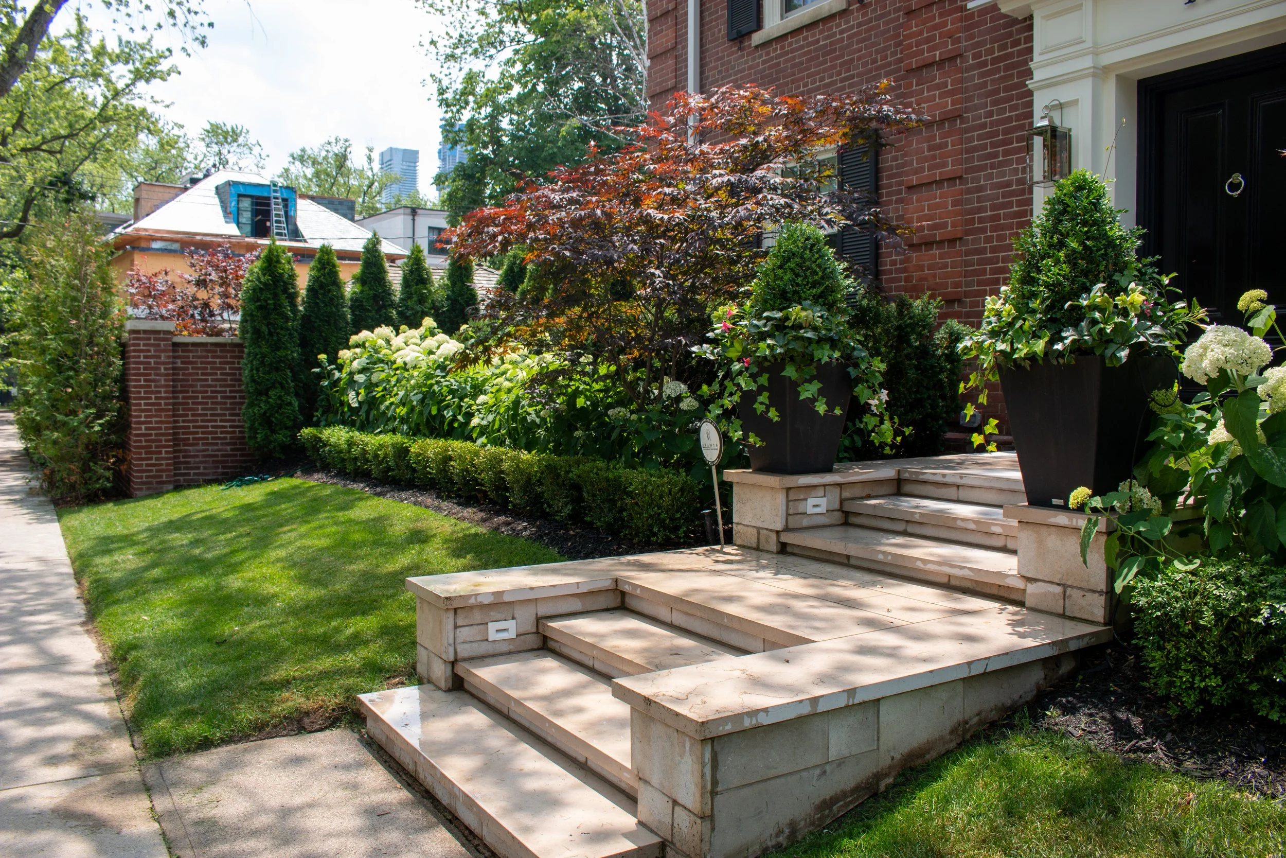 BOX_DESIGN_rosedale_luxury_outdoor_design_build_custom_garden_oasis_planter_boxes_03.jpg