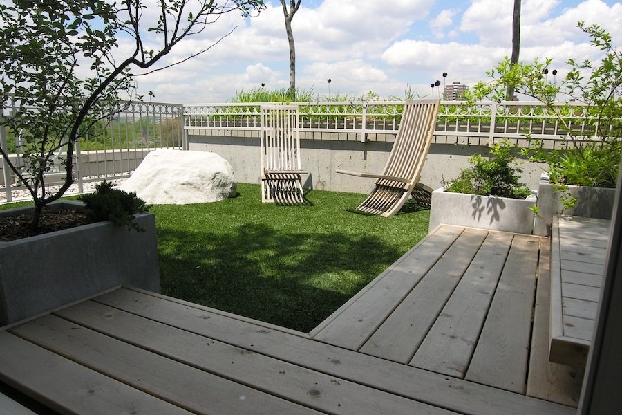 BOX_DESIGN_yorkville_outdoor_custom_rooftop_design_build_terrace_artificial_turf_02.jpg