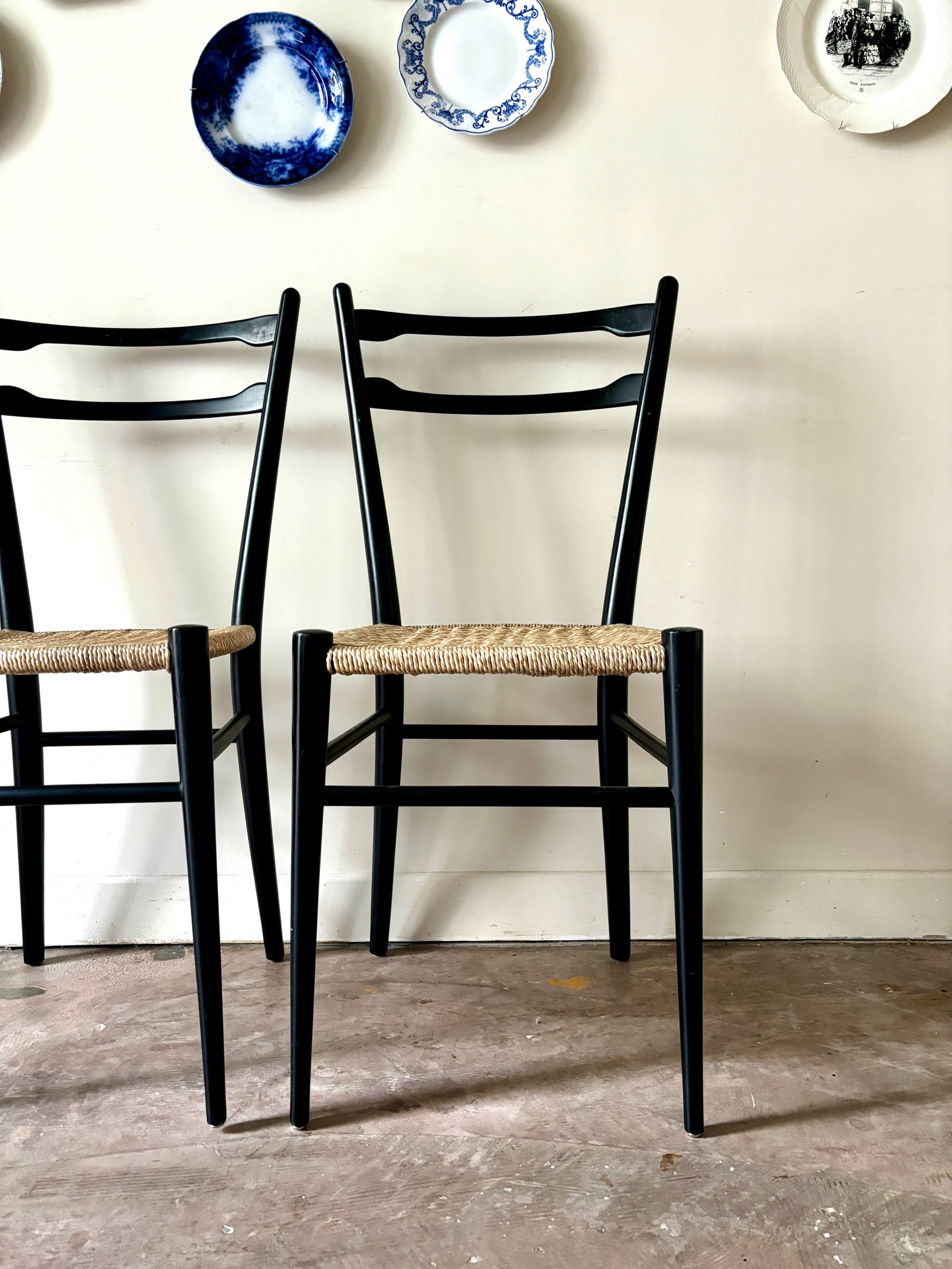 chaise-bois-noir-corde-assise-vintage-axs-design-paris-france