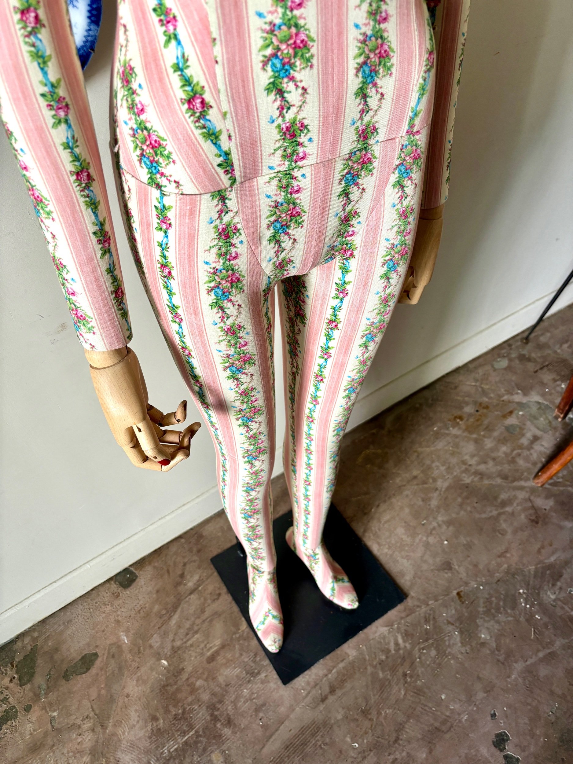 mannequin-femme-atrezzo-gucci-coton-rose-vert-decoration-axs-design-paris-france