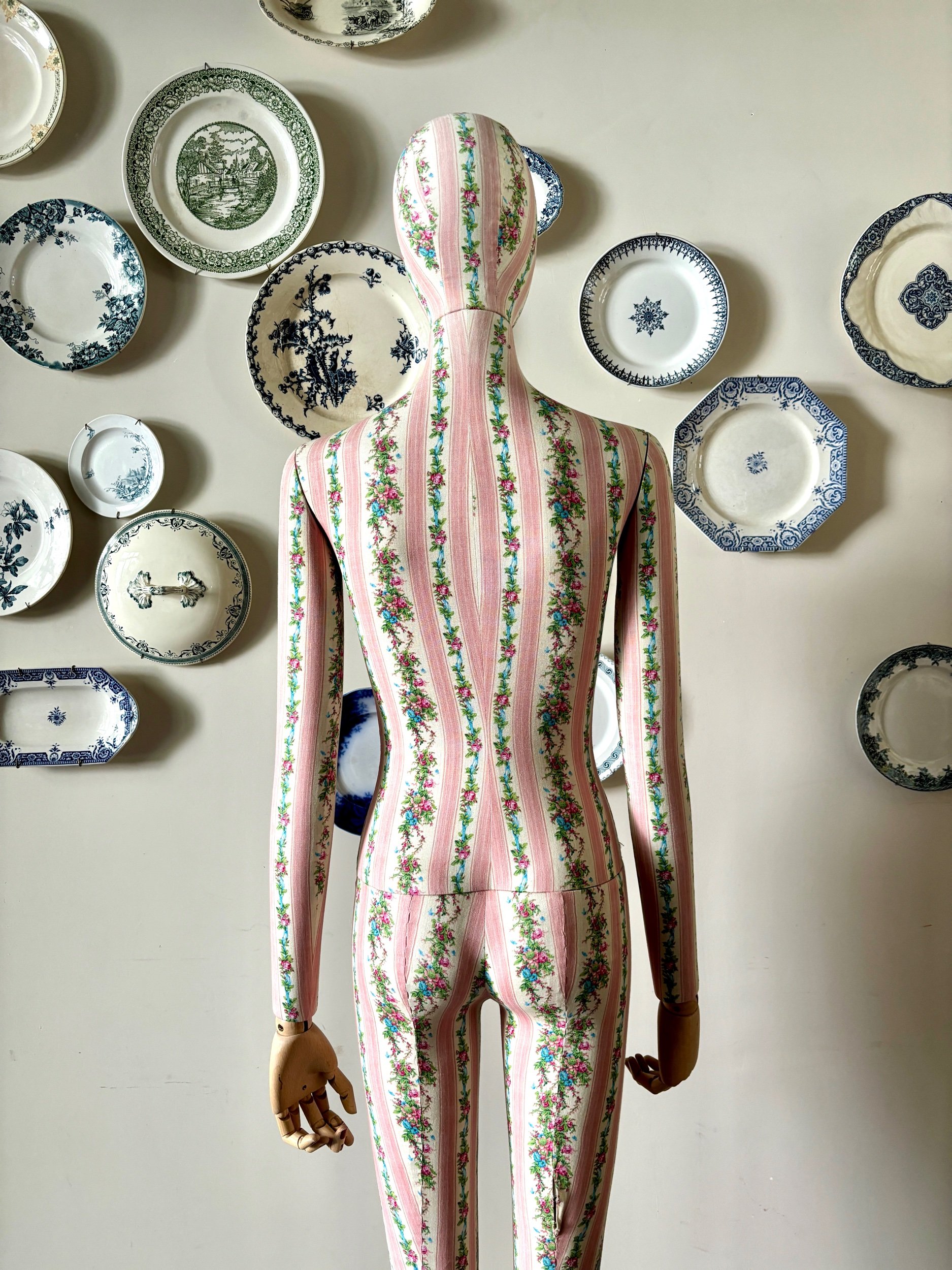 mannequin-femme-atrezzo-gucci-coton-rose-vert-decoration-axs-design-paris-france