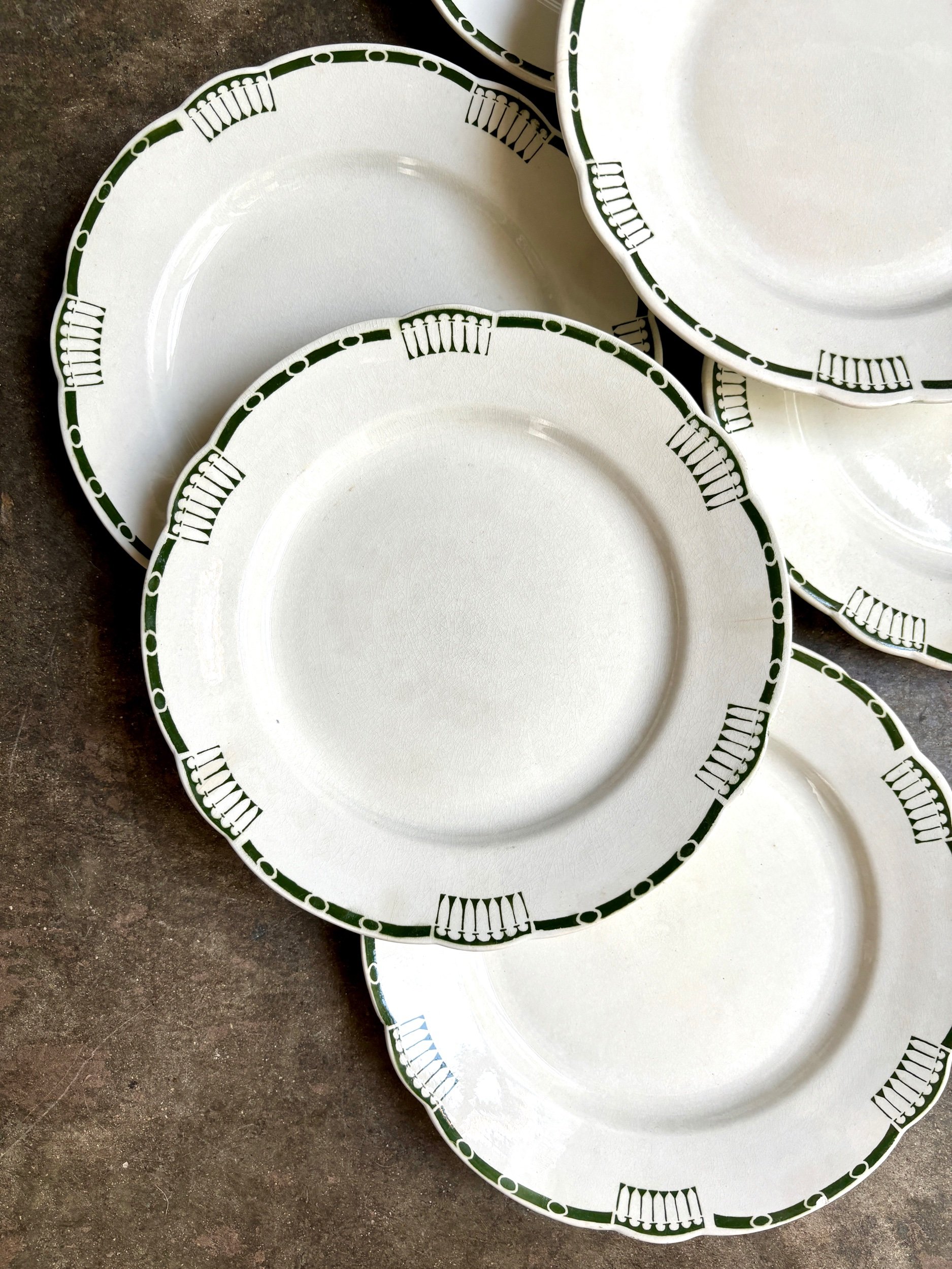 assiettes-plates-luneville-londres-terre-de-fer-vert-vaisselle-vintage-axs-design-paris-france