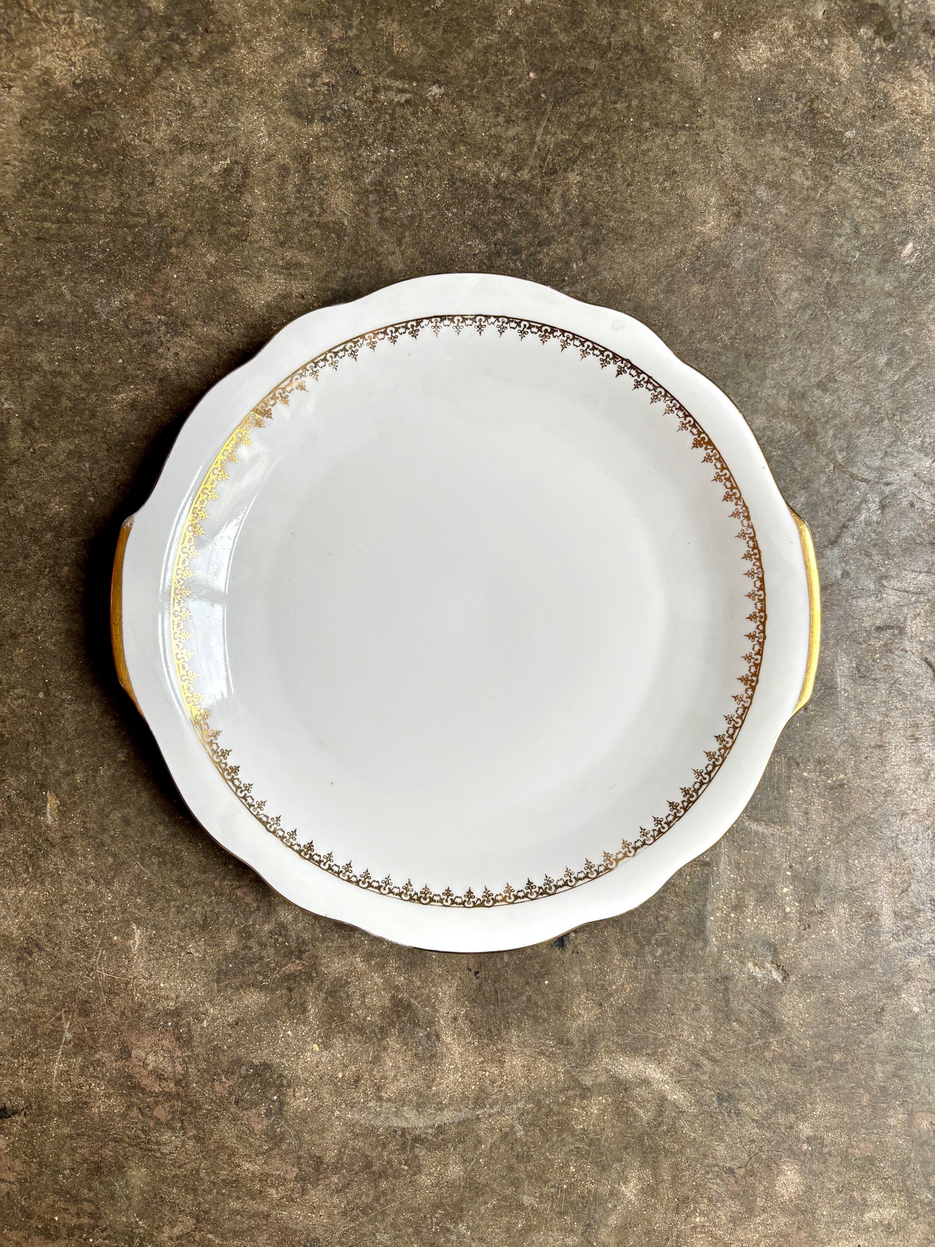 plat-rond-europorcelaine-porcelaine-blanc-dore-vaisselle-vintage-axs-design-paris-france