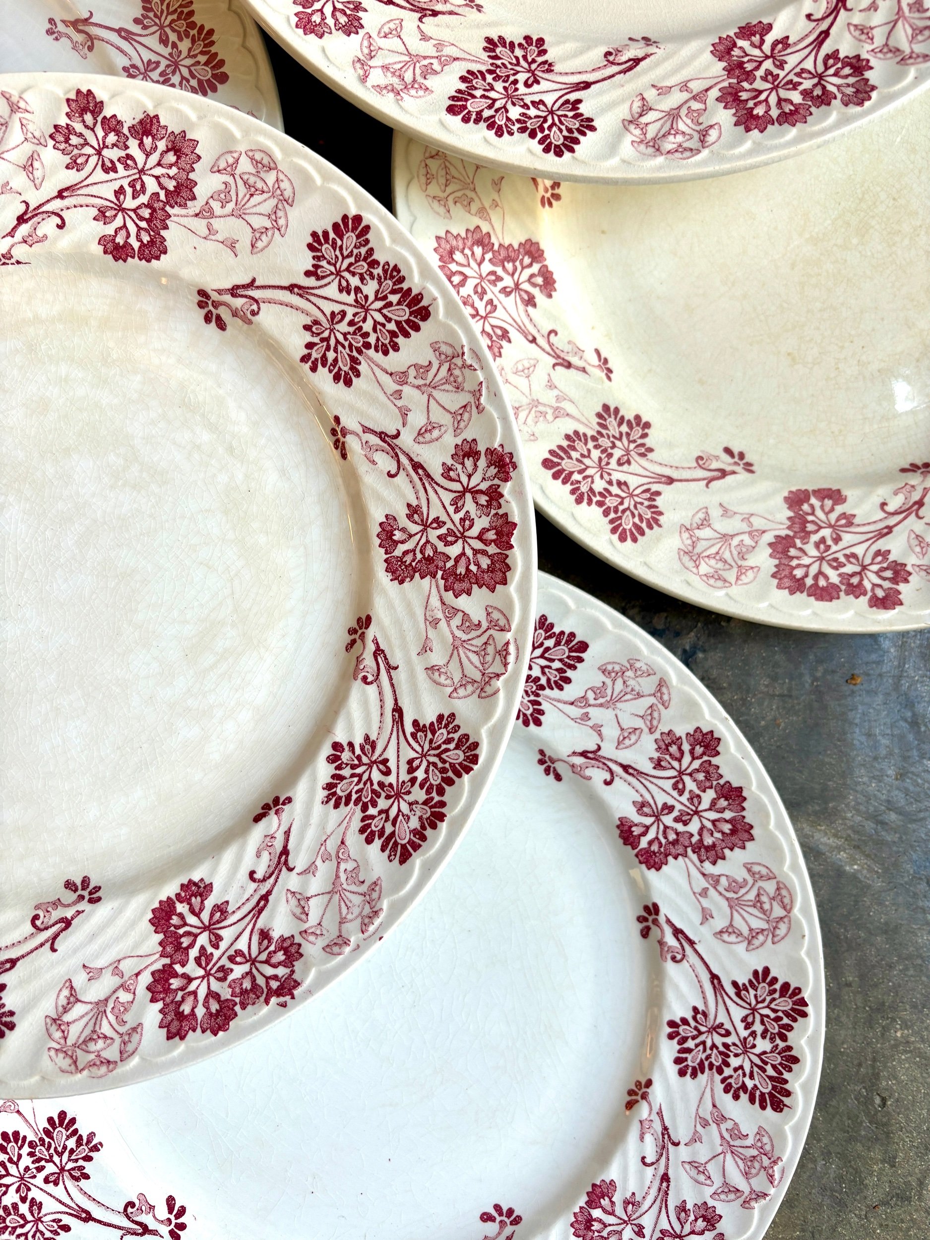 assiettes-plates-luneville-jeannette-blanc-rose-vaisselle-vintage-axs-design-paris-france
