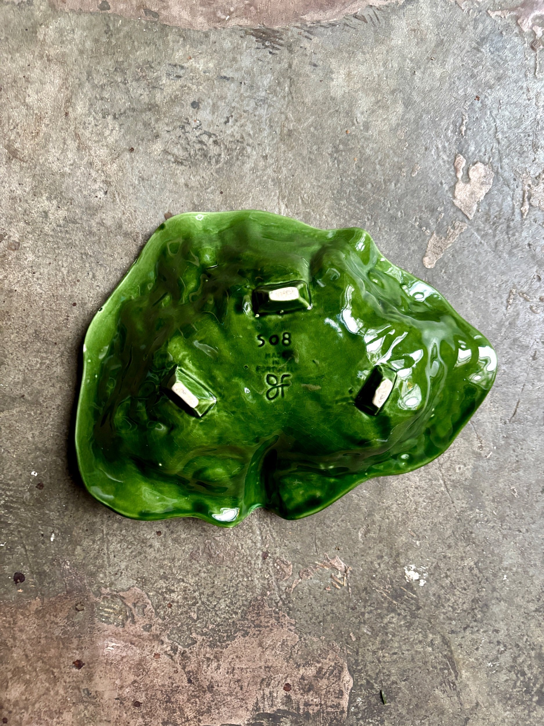 barbotine-saladier-ceramique-portugal-vert-vaisselle-vintage-axs-design-paris-france