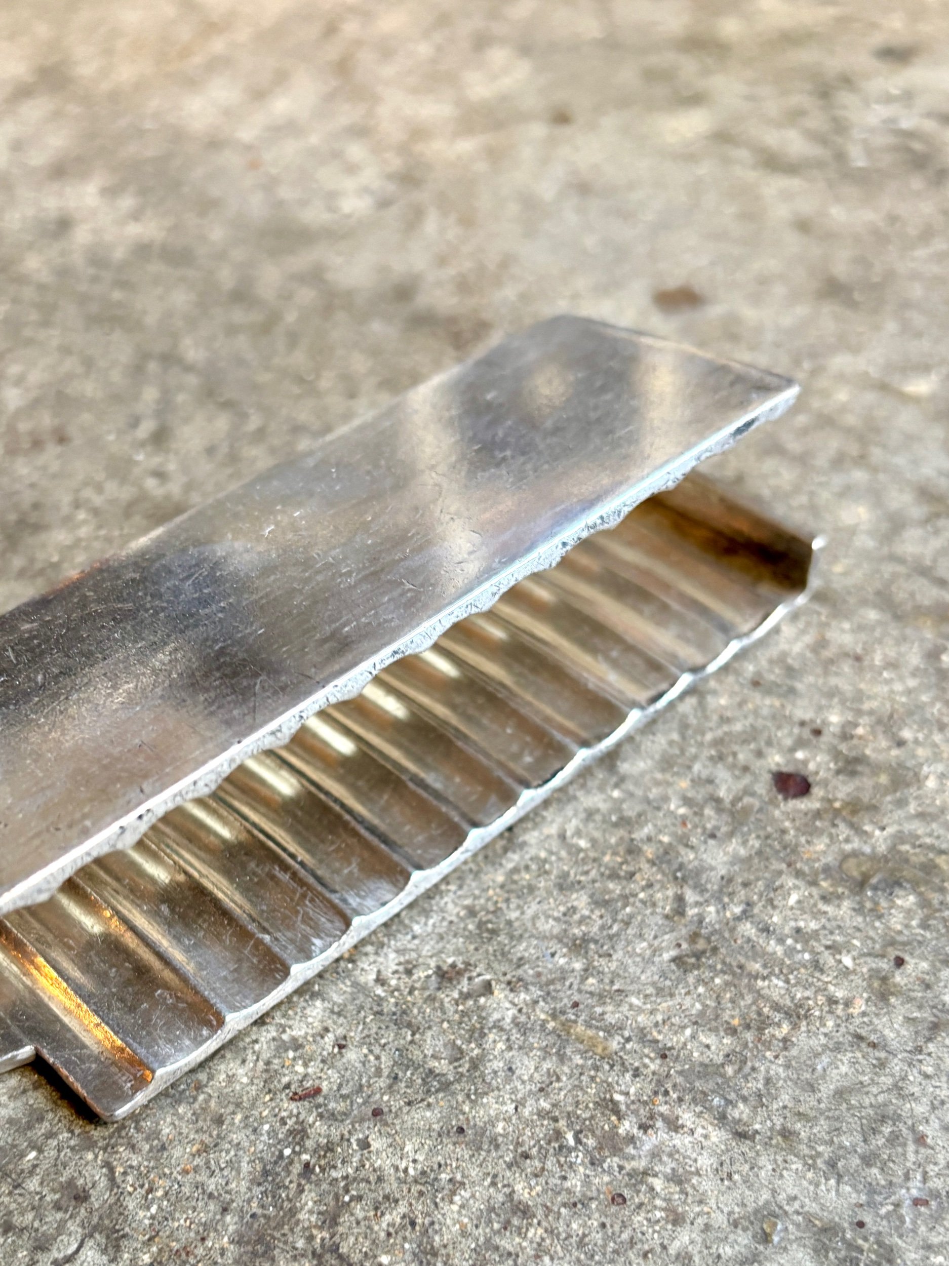 pince-asperges-christofle-metal-argente-carton-vintage-axs-design-paris-france