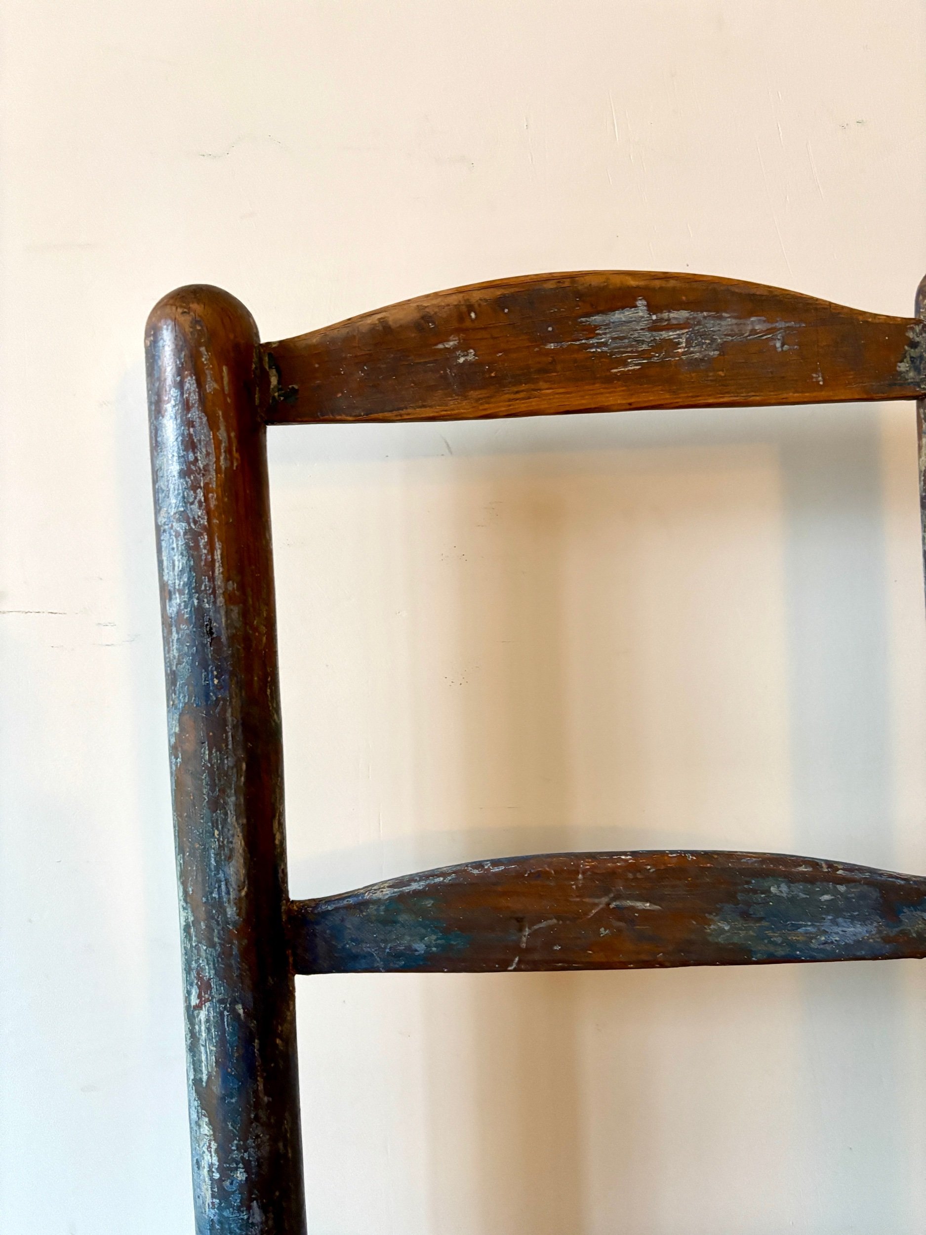 chaise-bois-bleu-paille-assise-vintage-axs-design-paris-france
