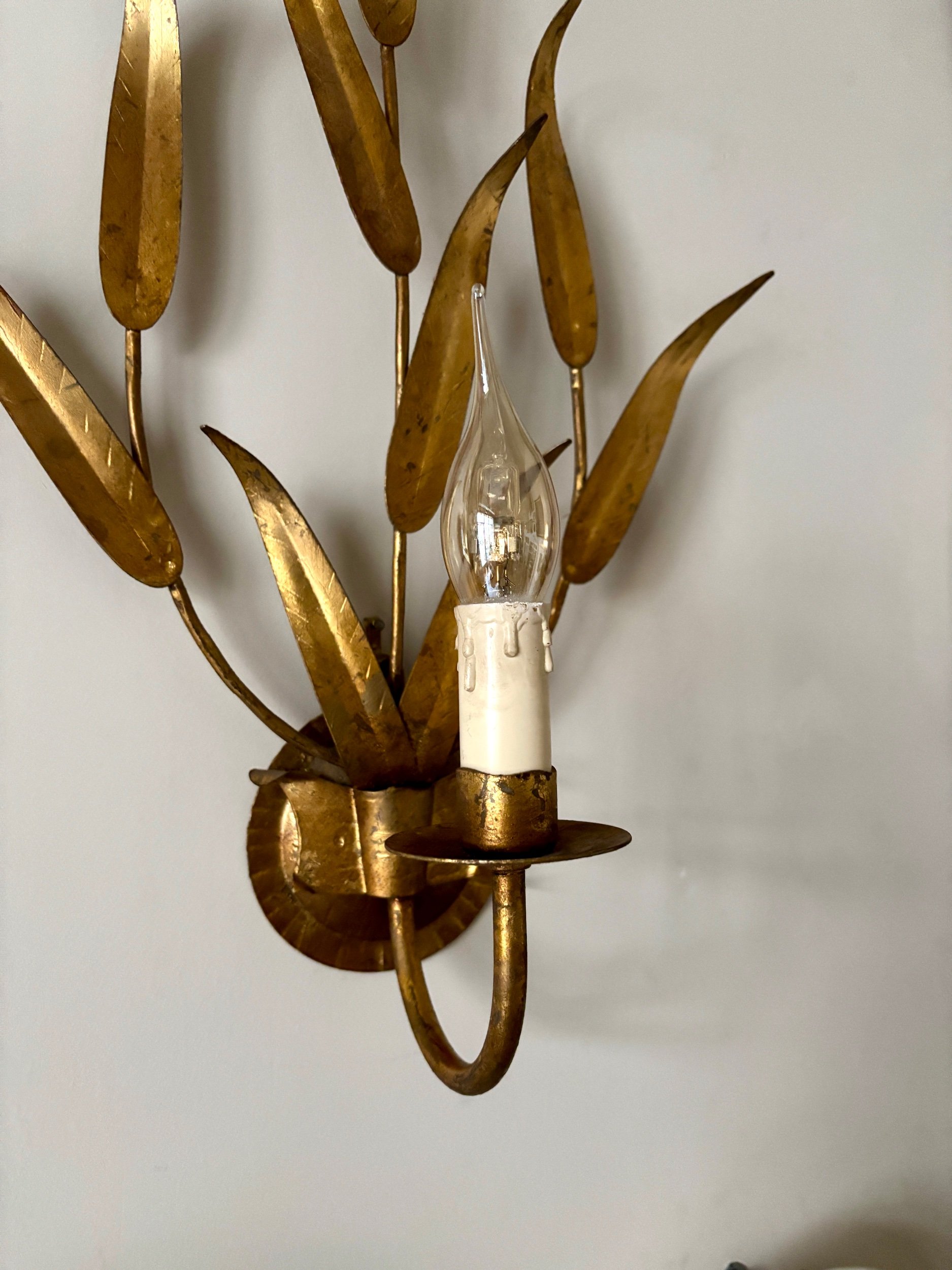 applique-feuilles-metal-dore-luminaire-vintage-axs-design-paris-france-2