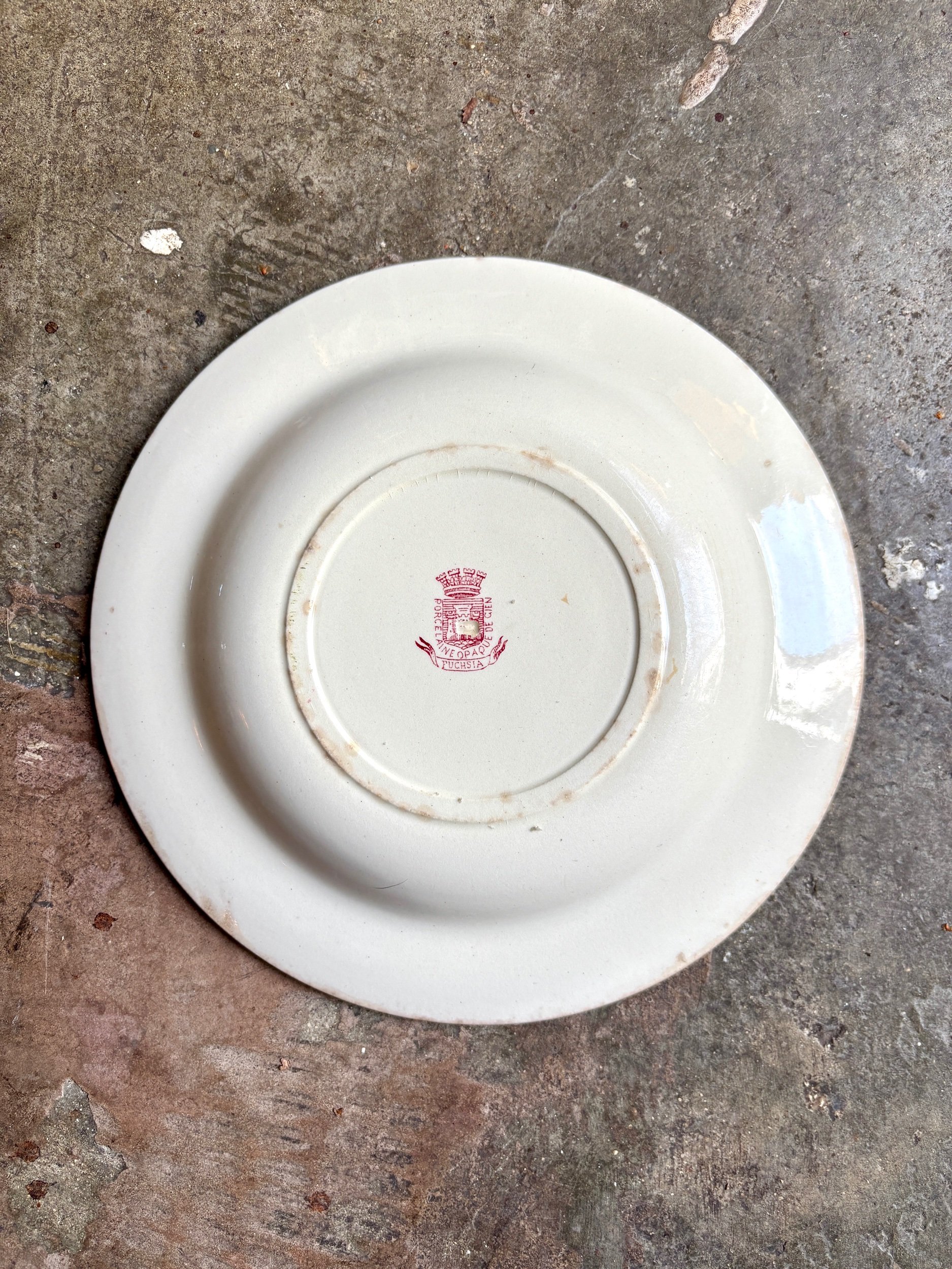 assiette-creuse-terre-de-fer-gien-fuschia-rose-vintage-axs-design-paris-france