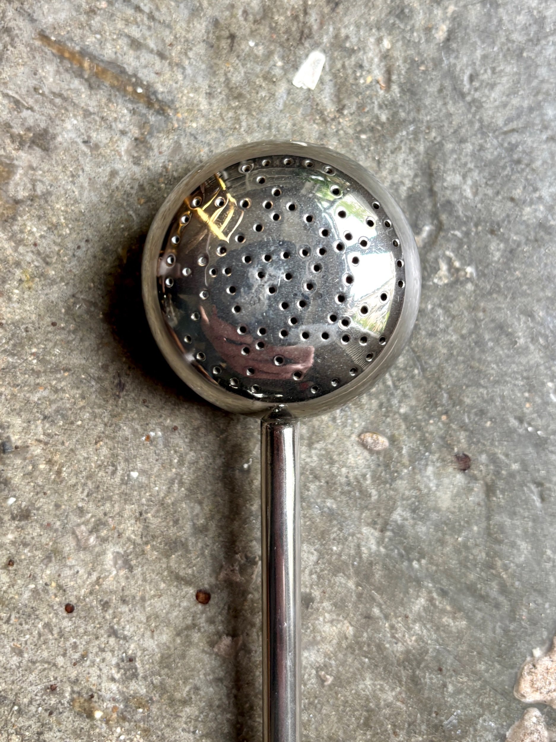 infuseur-2-the-metal-chrome-accessoire-cuisine-vintage-axs-design-paris-france