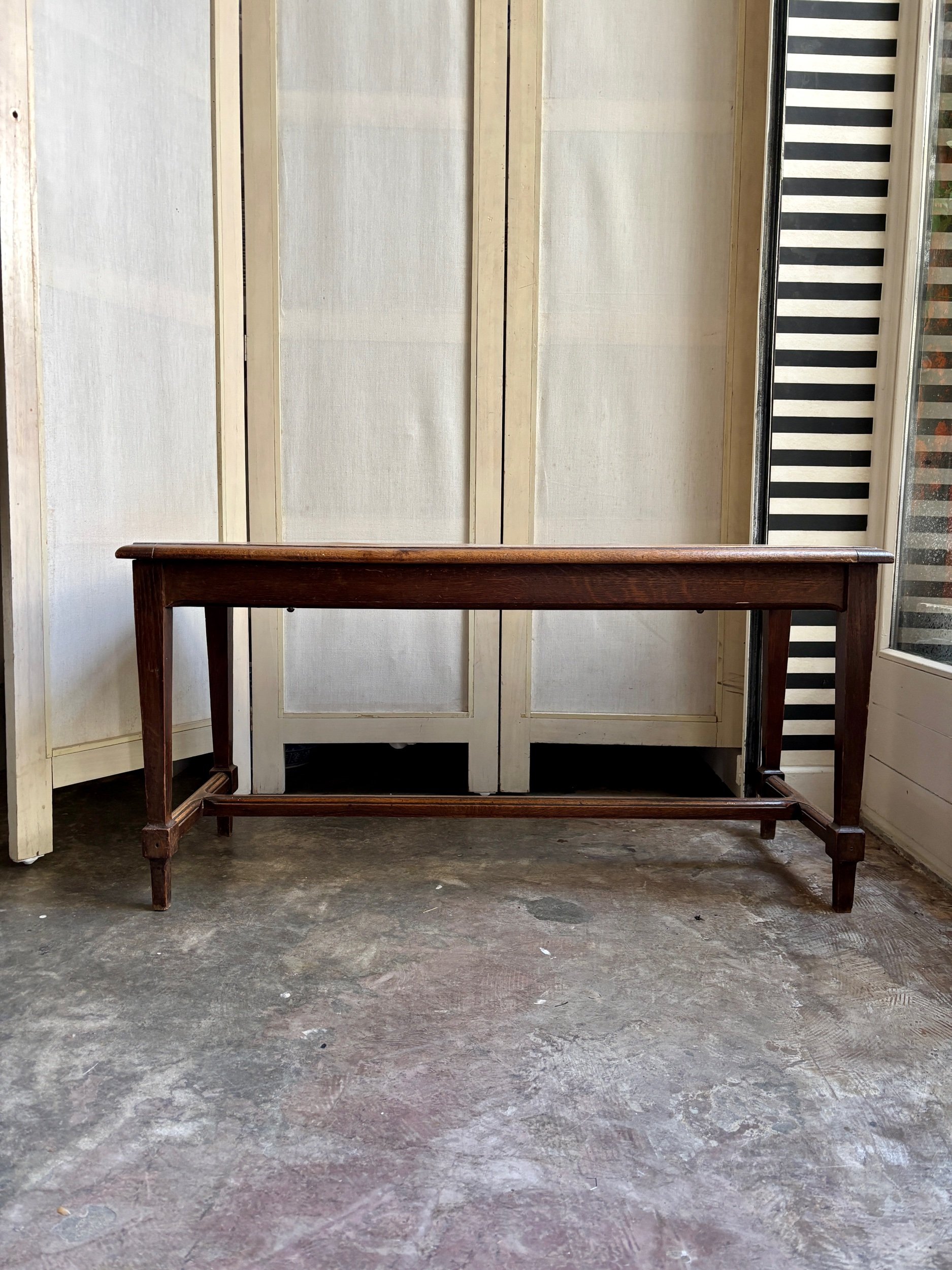 banc-bois-fonce-assise-vintage-axs-design-paris-france