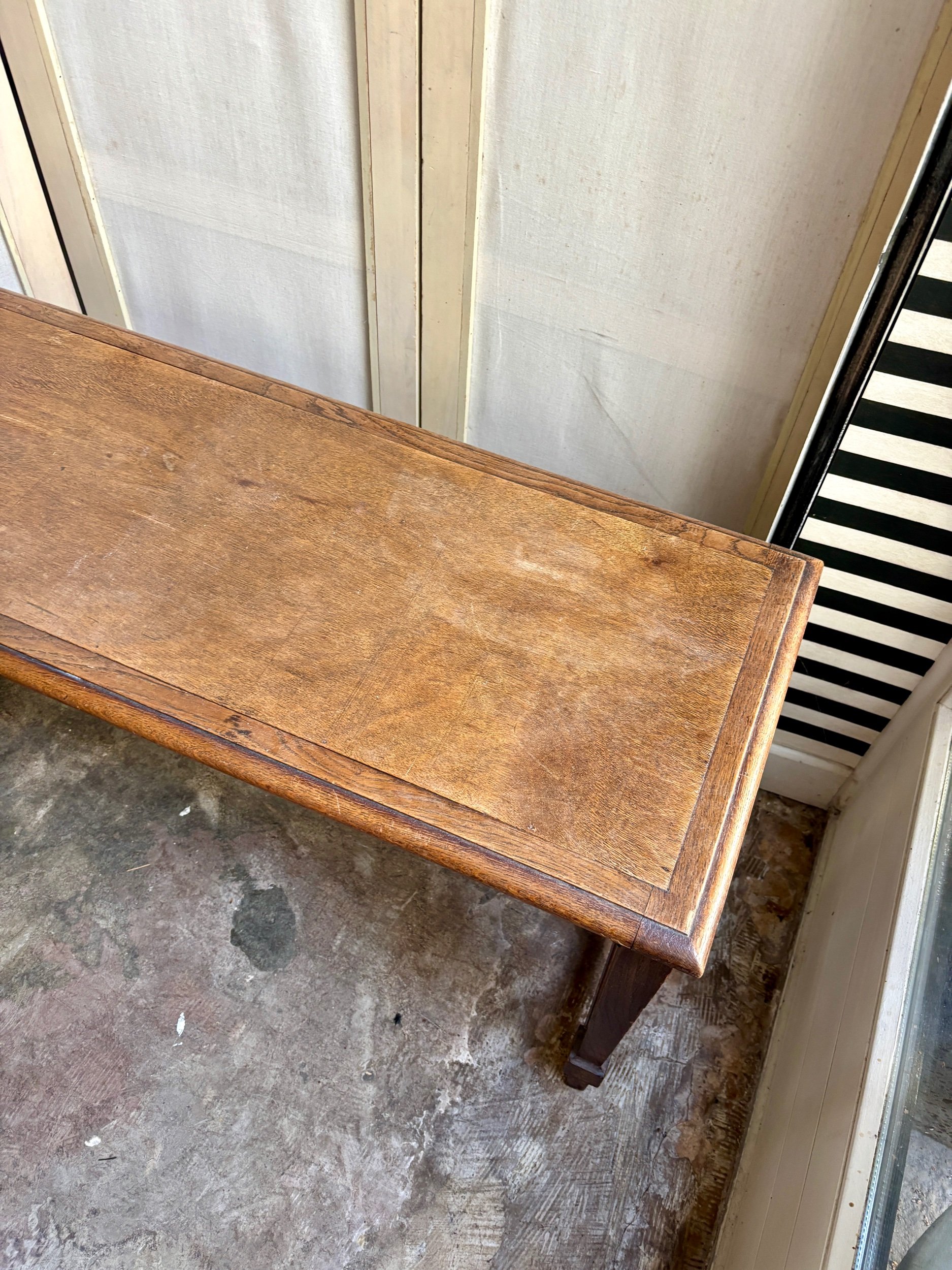 banc-bois-fonce-assise-vintage-axs-design-paris-france