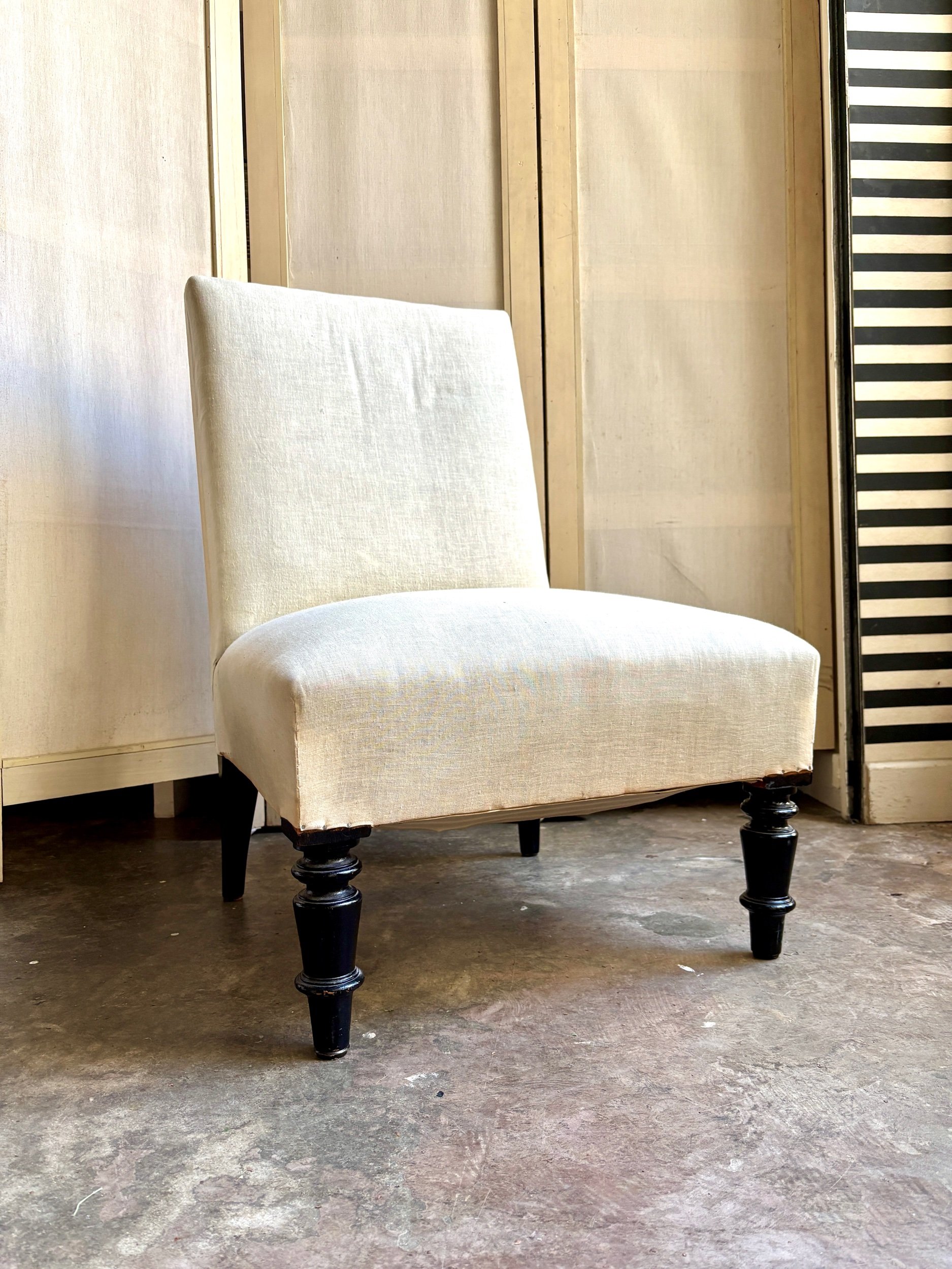 fauteuil-chauffeuse-coton-beige-bois-noir-assise-vintage-axs-design-paris-france