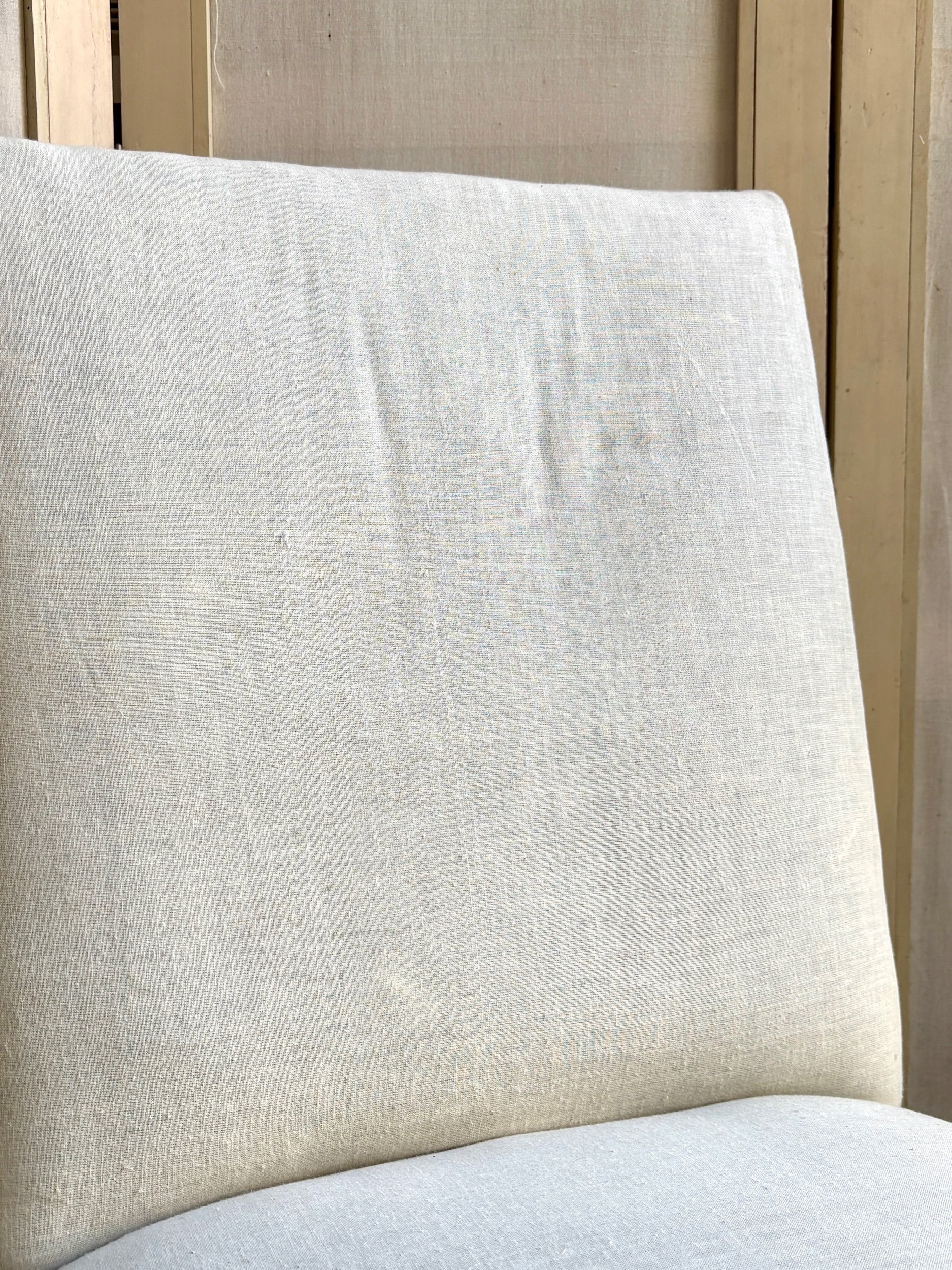 fauteuil-chauffeuse-coton-beige-bois-noir-assise-vintage-axs-design-paris-france