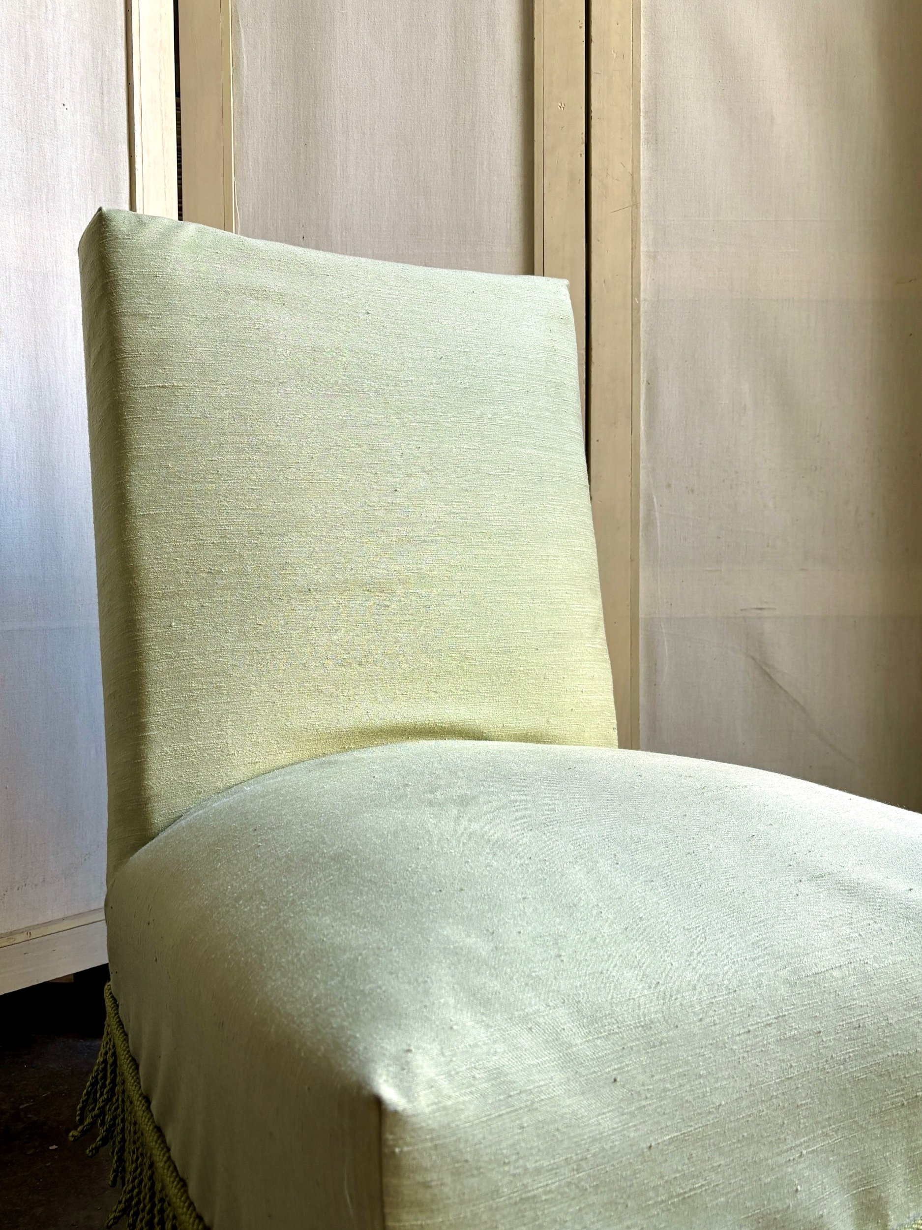 chauffeuse-fauteuil-coton-vert-bois-noir-assise-vintage-axs-design-paris-france