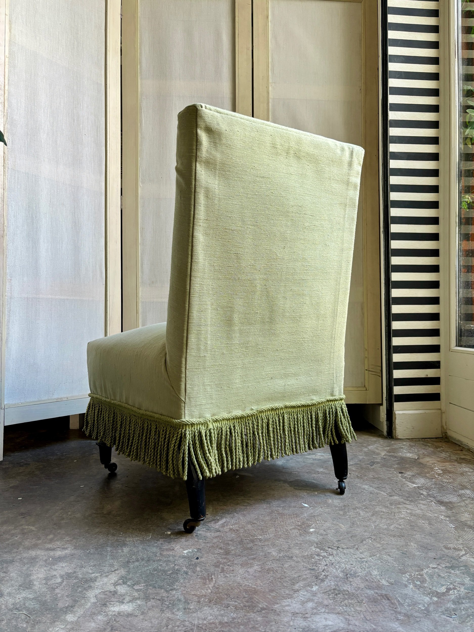 chauffeuse-fauteuil-coton-vert-bois-noir-assise-vintage-axs-design-paris-france