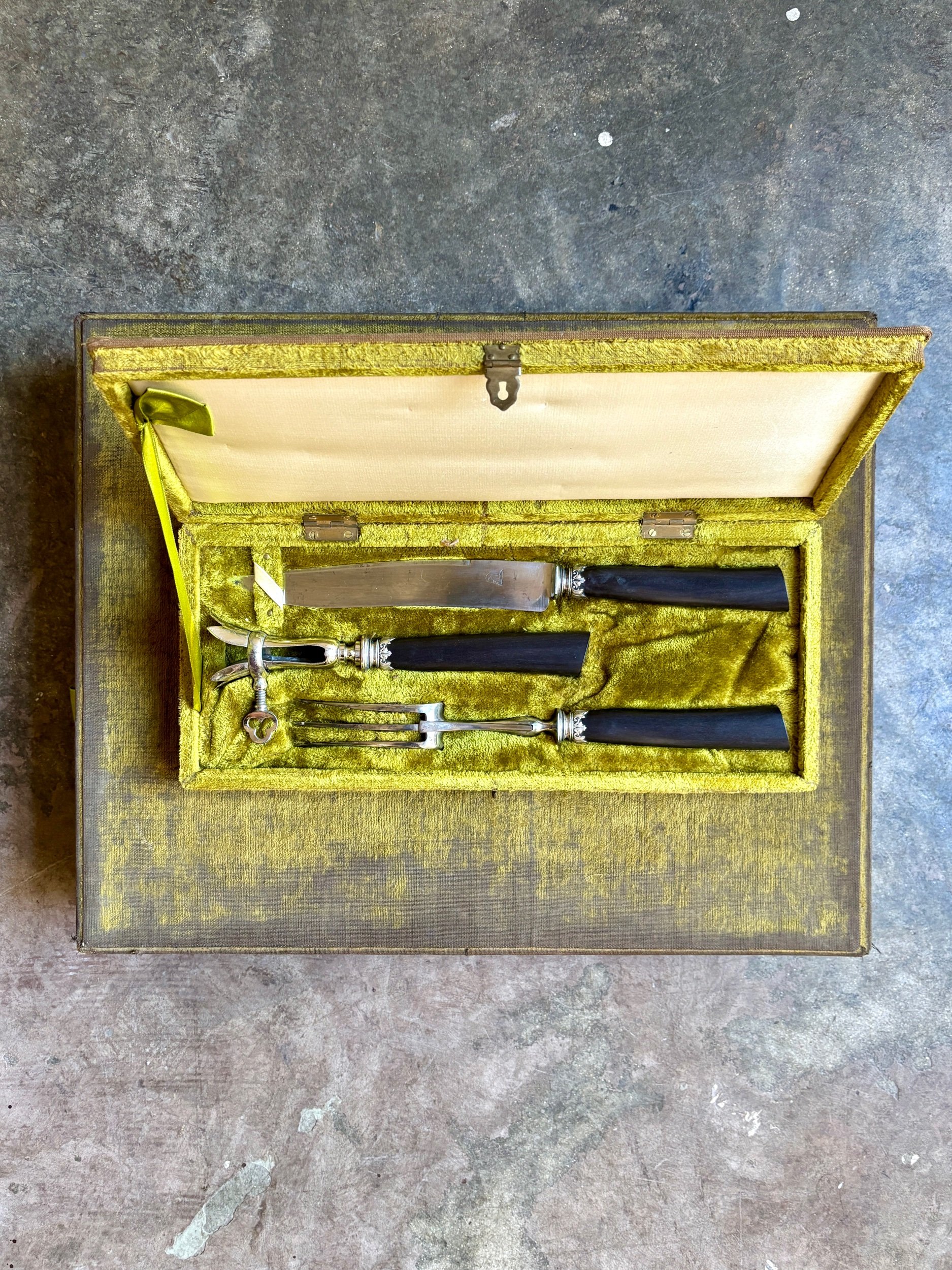 menagere-couverts-metal-argent-ebene-bois-fourchette-cuillere-louche-couteau-vintage-vaisselle-axs-design-paris-france